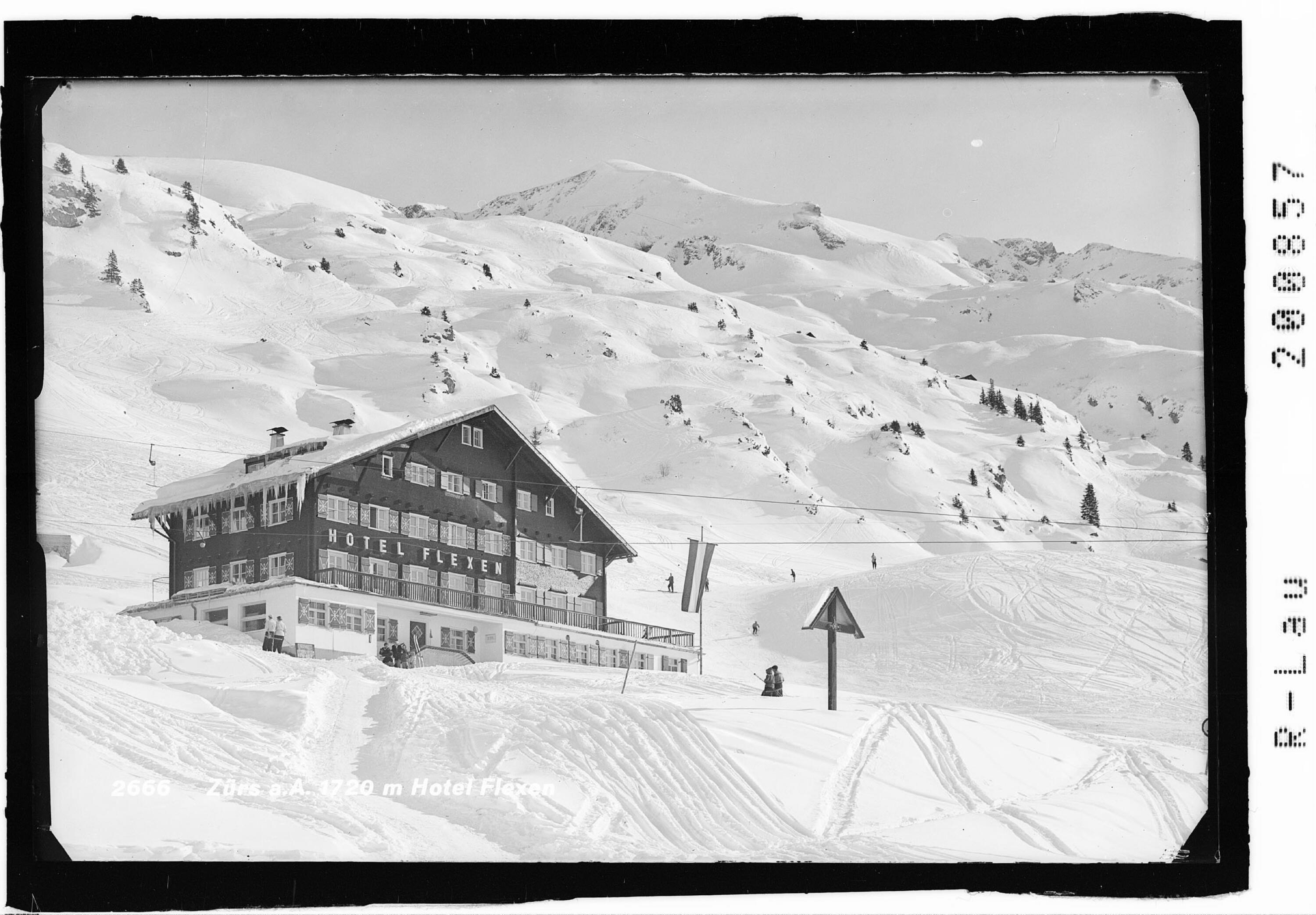 Zürs am Arlberg 1720 m Hotel Flexen></div>


    <hr>
    <div class=