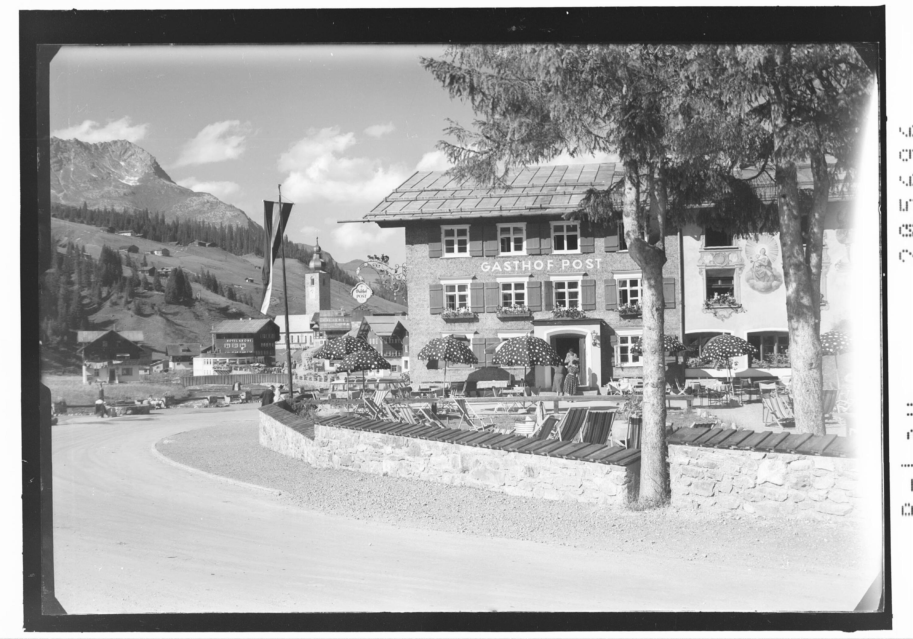 Lech am Arlberg / Gasthof Post></div>


    <hr>
    <div class=