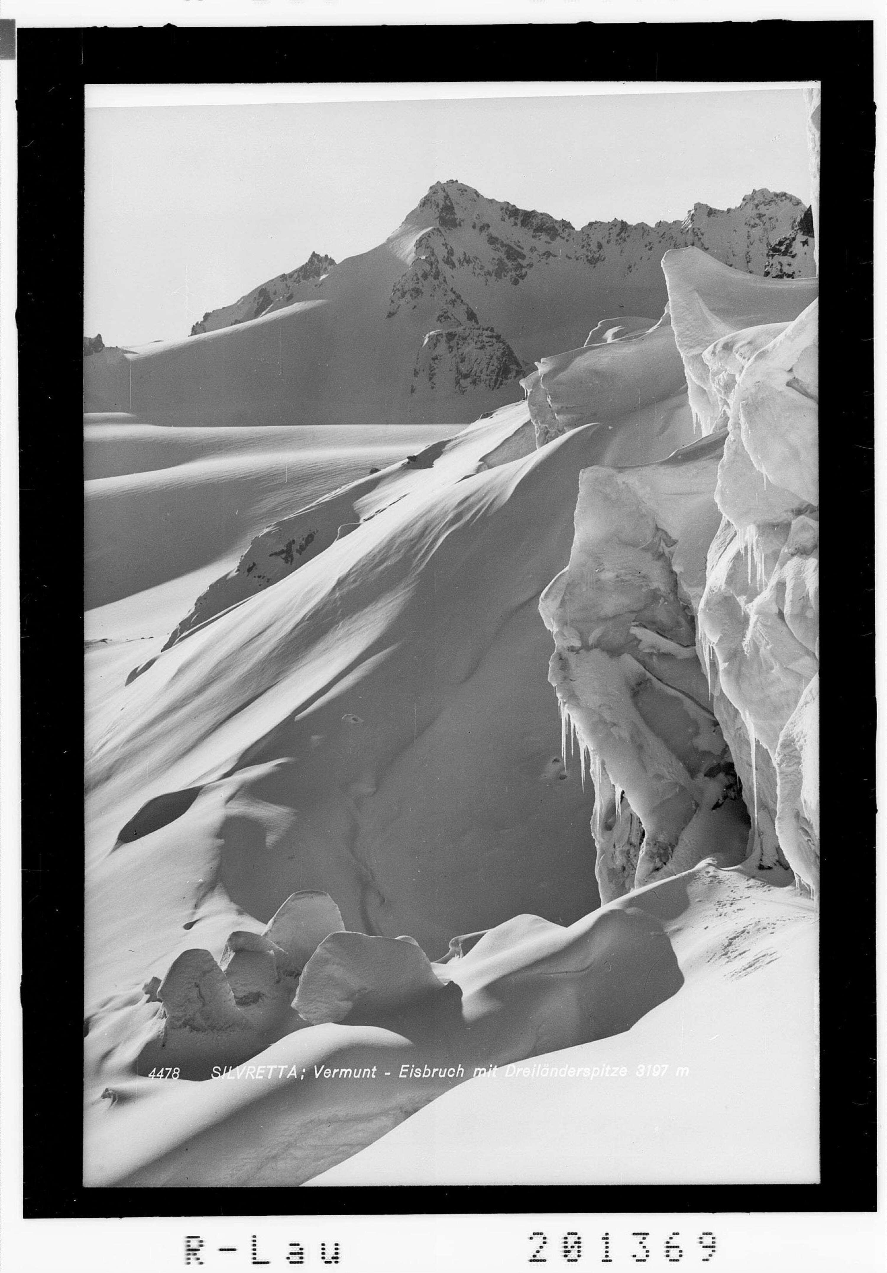 Silvretta / Vermunt - Eisbruch mit Dreiländerspitze 3197 m></div>


    <hr>
    <div class=