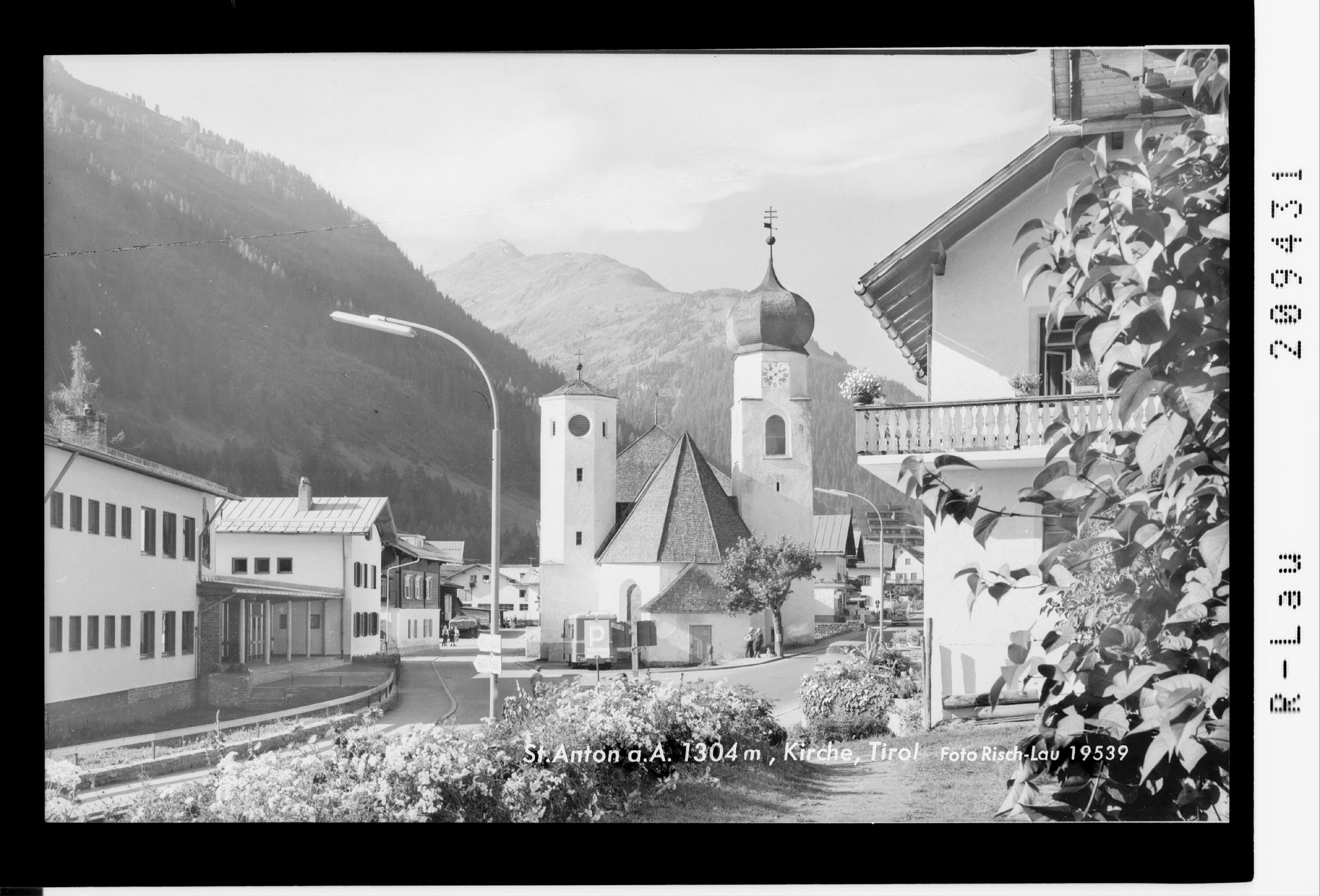 St.Anton am Arlberg 1304 m, Kirche, Tirol></div>


    <hr>
    <div class=