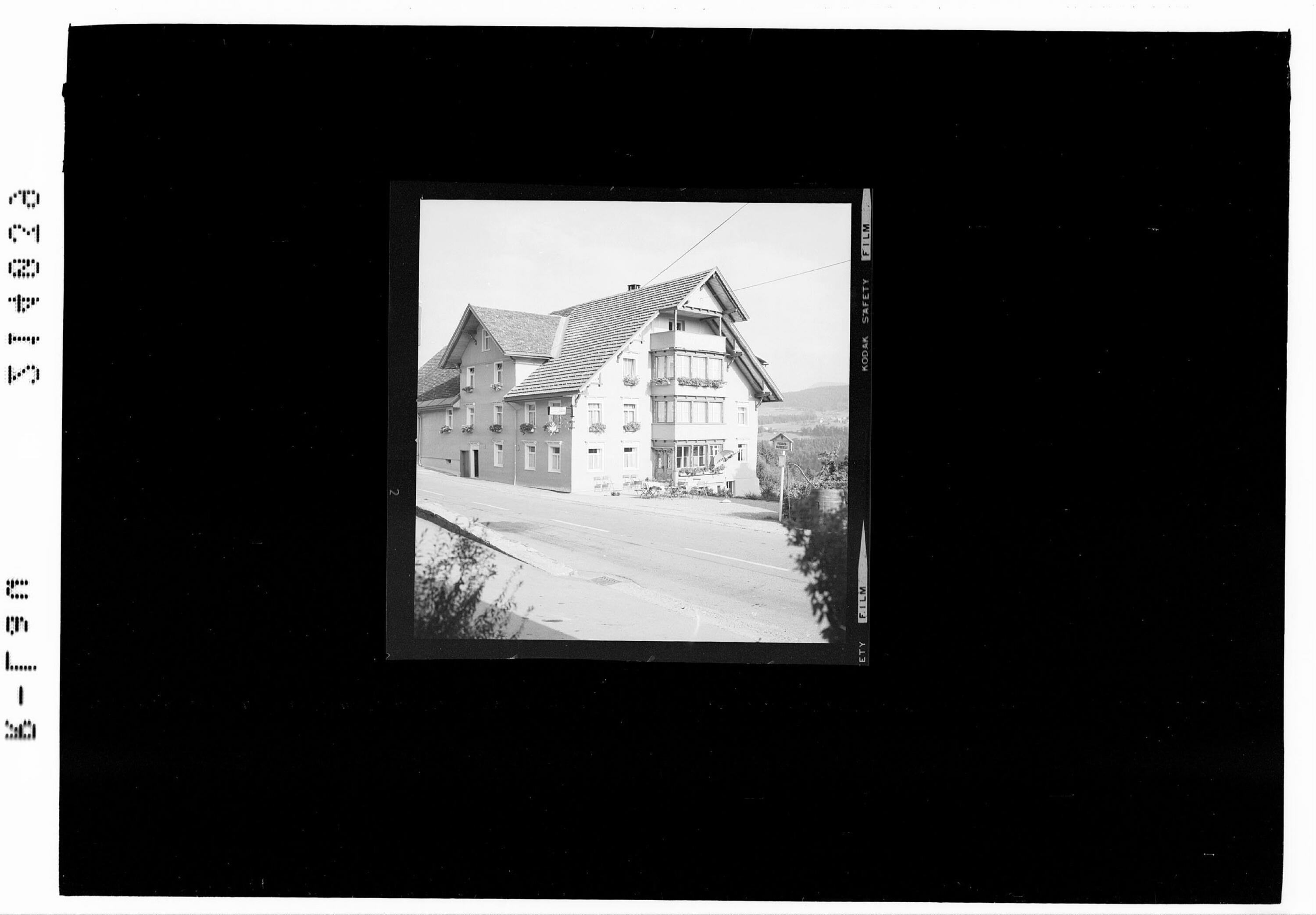 [Gasthof Adler in Doren im Bregenzerwald]></div>


    <hr>
    <div class=