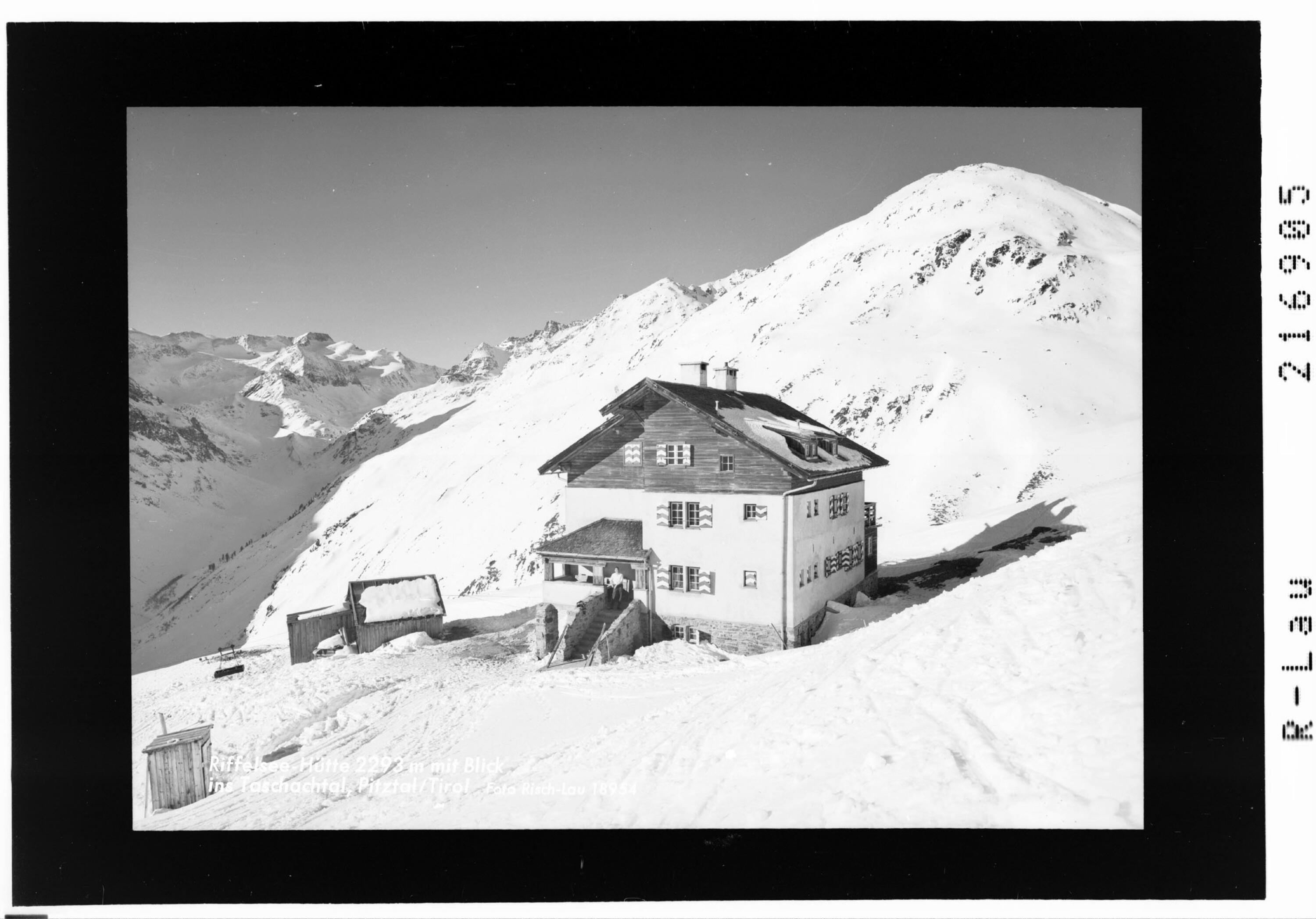 Riffelsee Hütte 2293 m mit Blick ins Taschachtal Pitztal / Tirol></div>


    <hr>
    <div class=