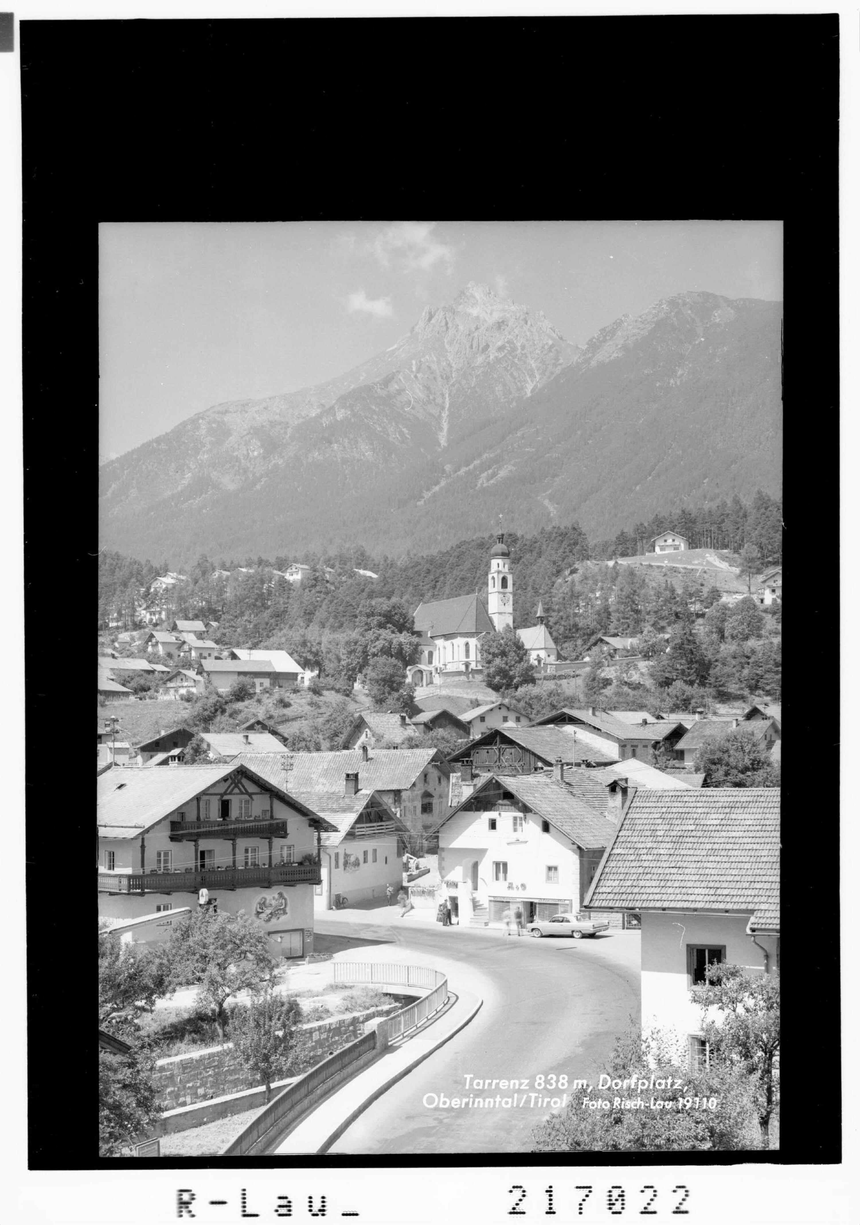 Tarrenz 838 m, Dorfplatz, Oberinntal / Tirol></div>


    <hr>
    <div class=