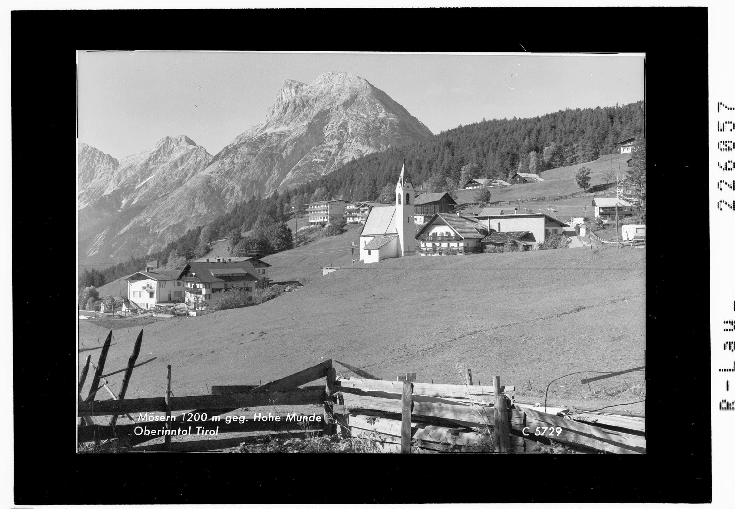 Mösern 1200 m gegen Hohe Munde / Oberinntal / Tirol></div>


    <hr>
    <div class=