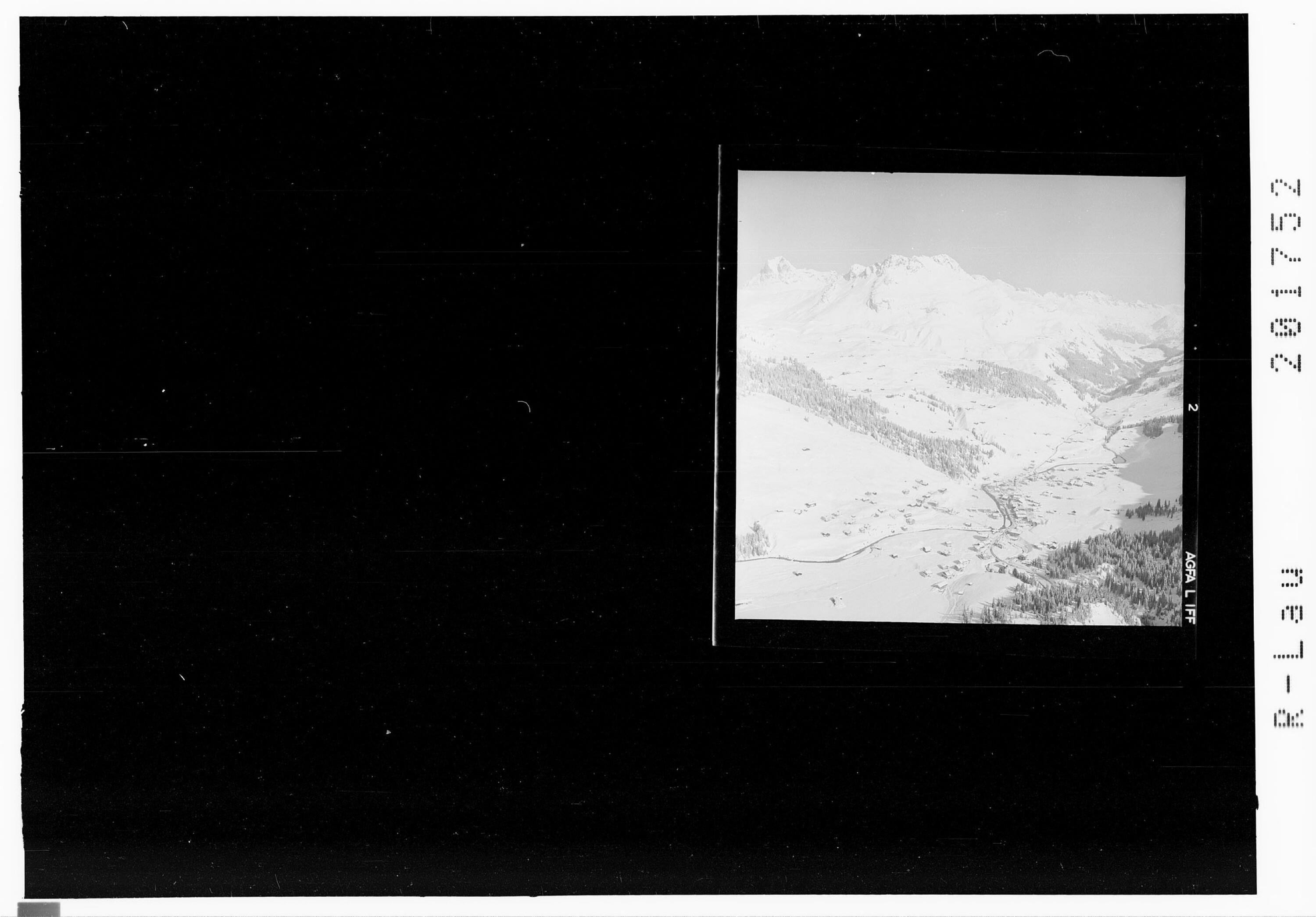 Lech am Arlberg 1447 m mit Blick ins Lechtal></div>


    <hr>
    <div class=