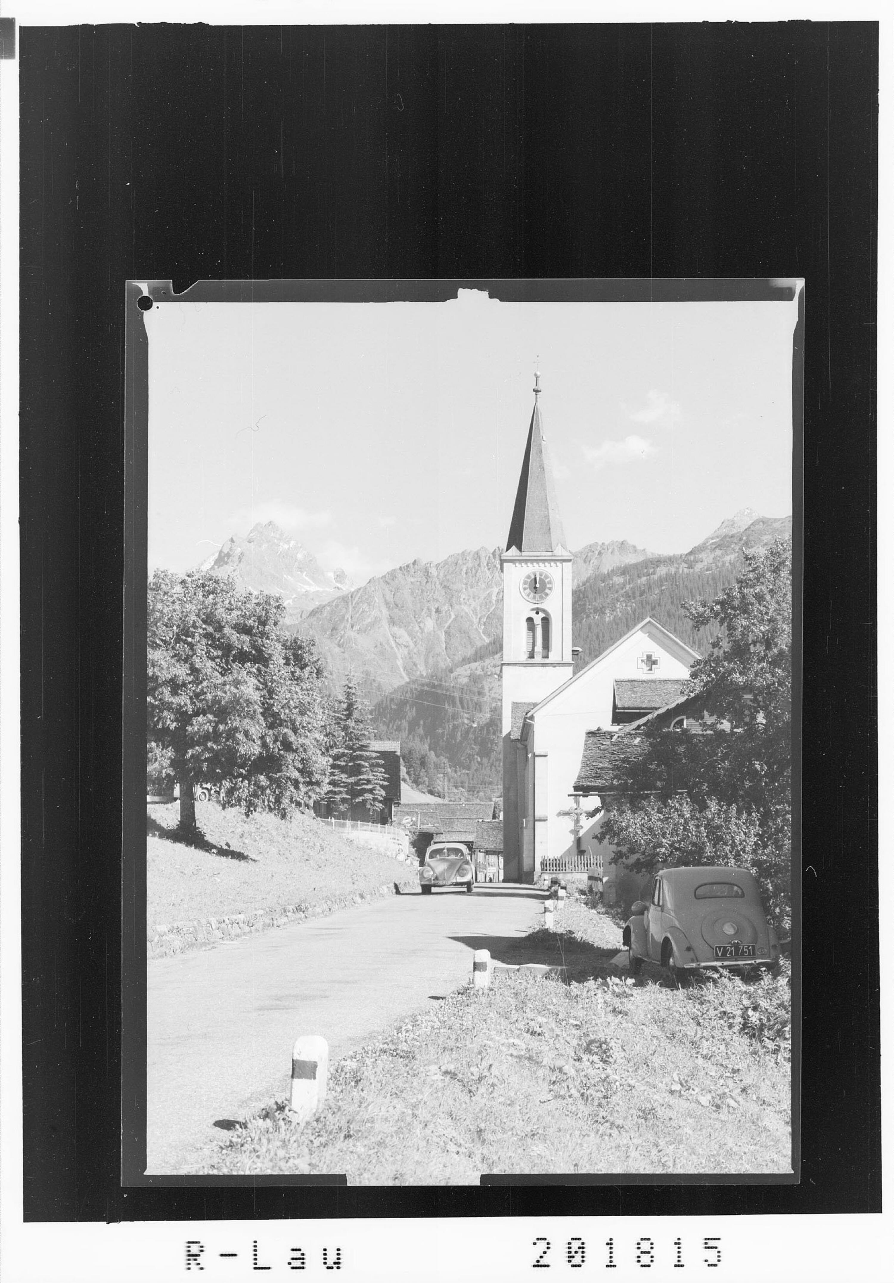 Kirche in Gaschurn im Montafon mit Vallüla 2815 m></div>


    <hr>
    <div class=
