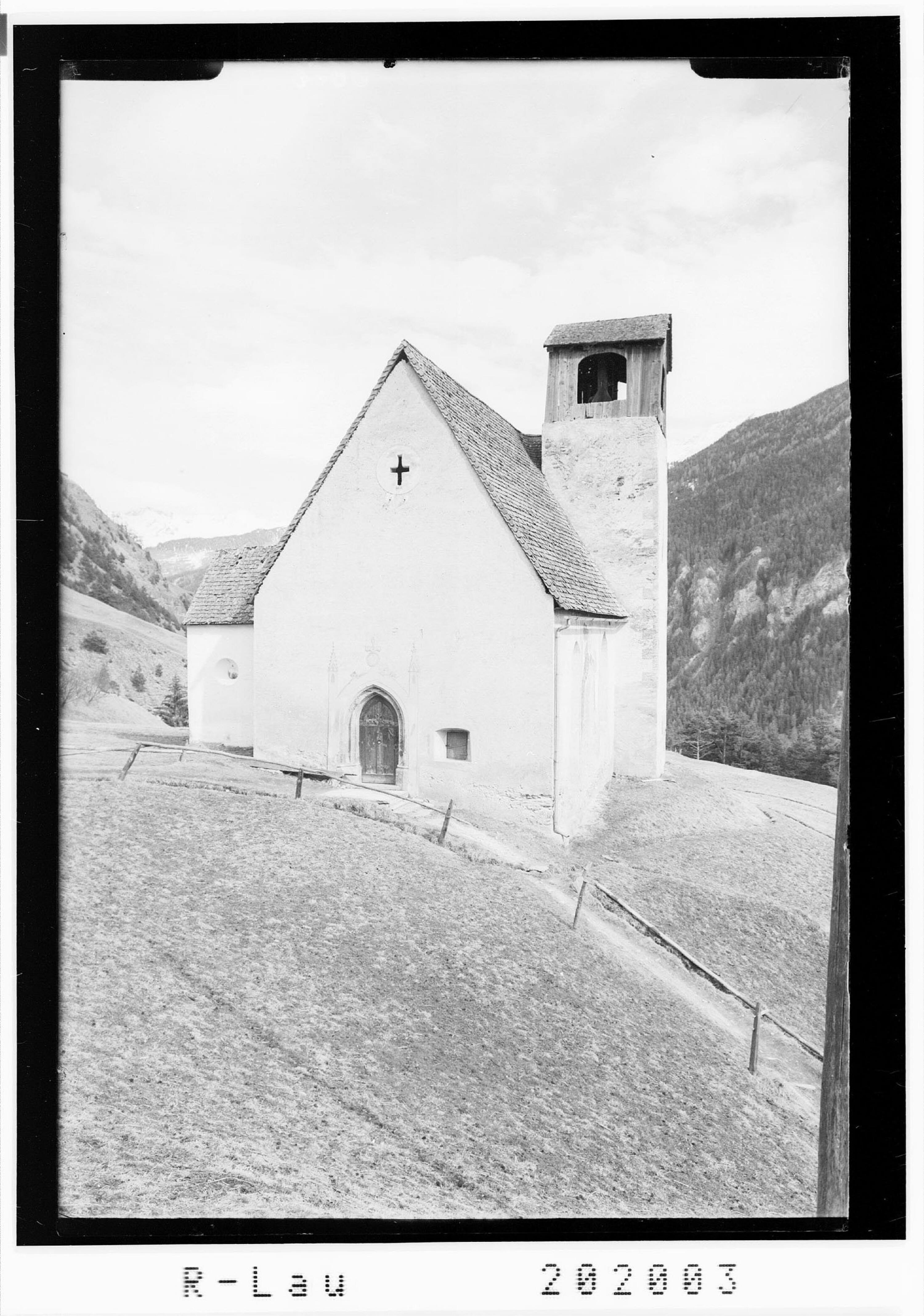 [Wallfahrtskirche St.Georg in St.Georgen bei Serfaus ob Tösens im Oberinntal / Tirol]></div>


    <hr>
    <div class=