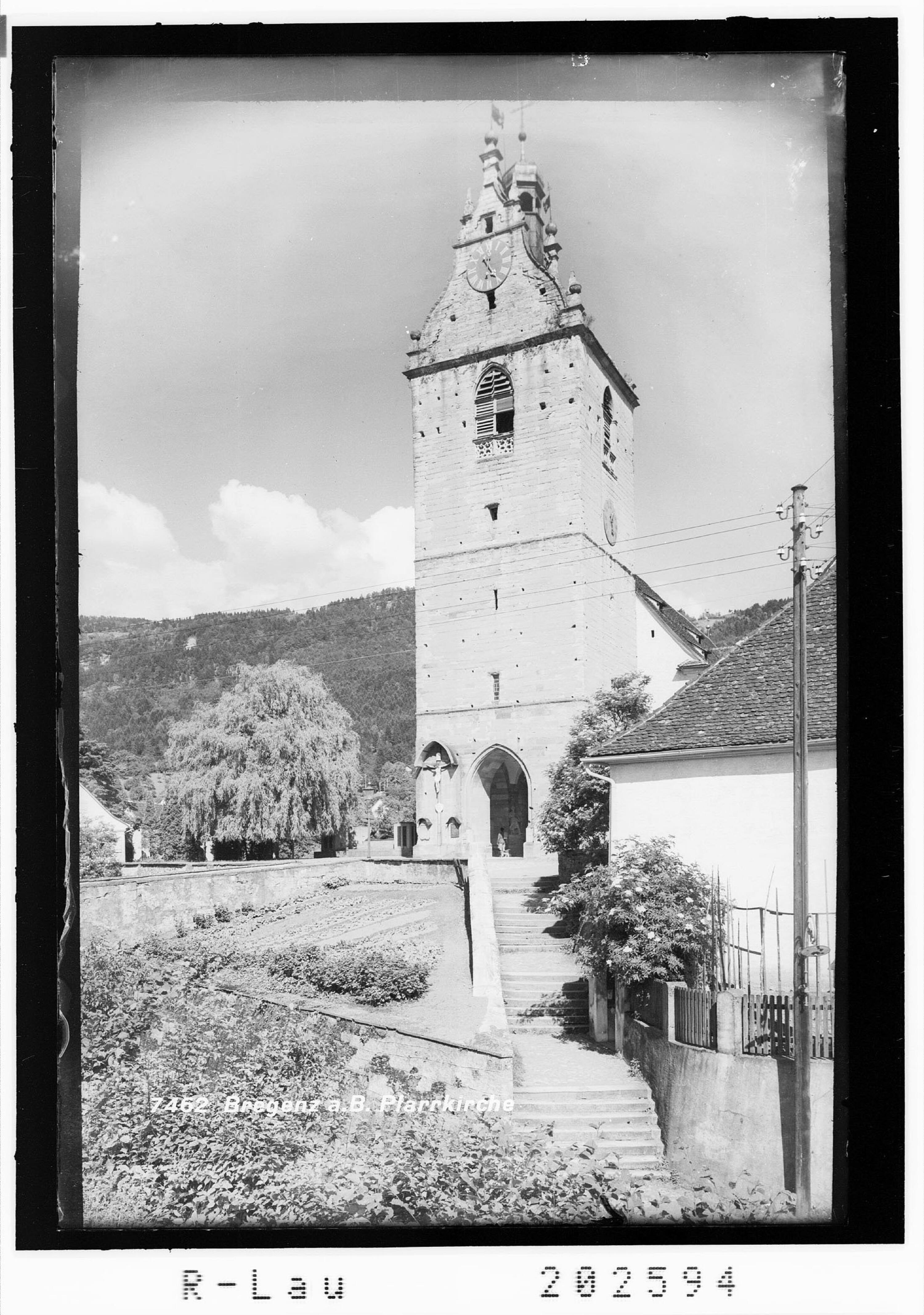 [St.Galluskirche in Bregenz]></div>


    <hr>
    <div class=