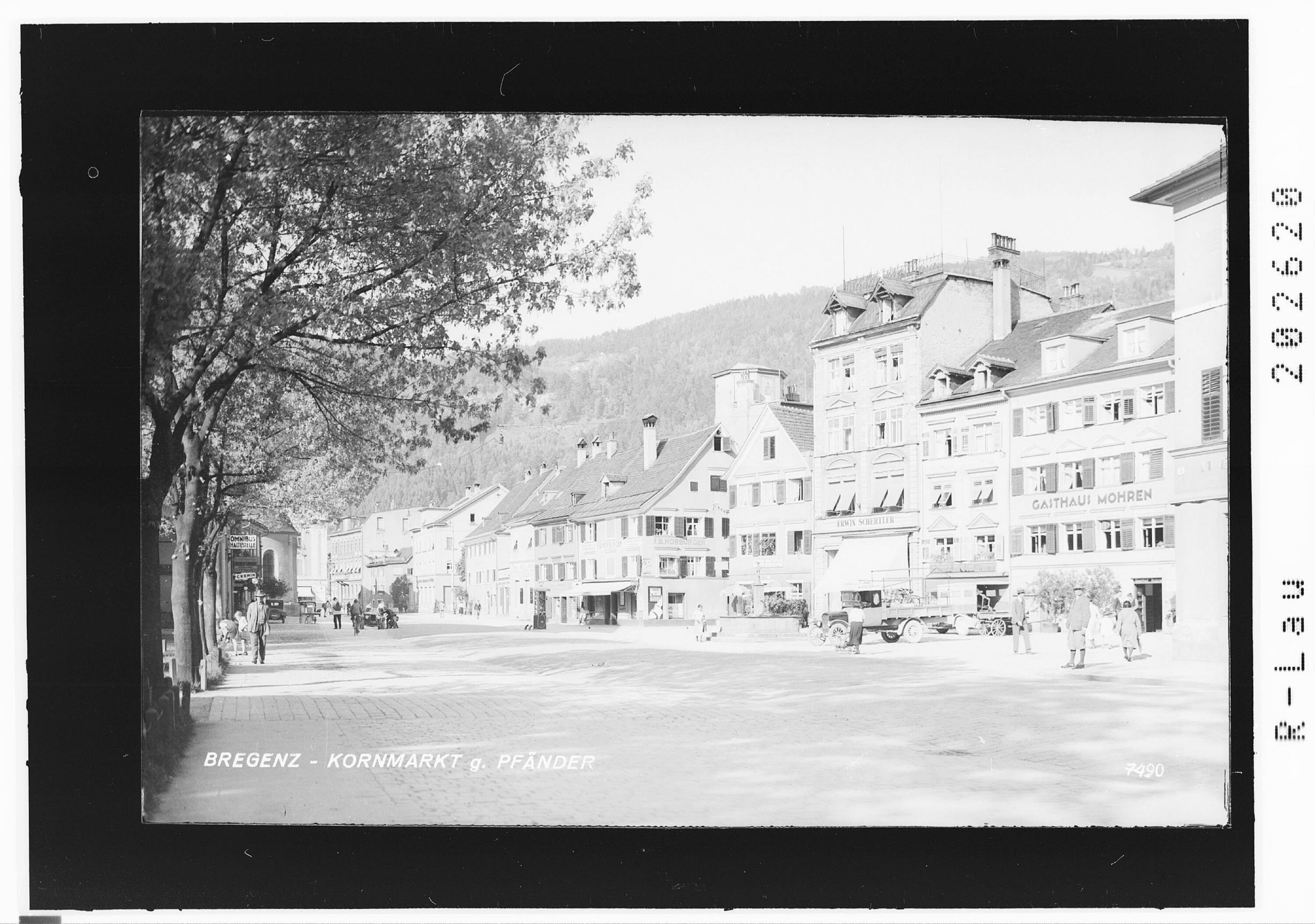 Bregenz - Kornmarkt gegen Pfänder></div>


    <hr>
    <div class=