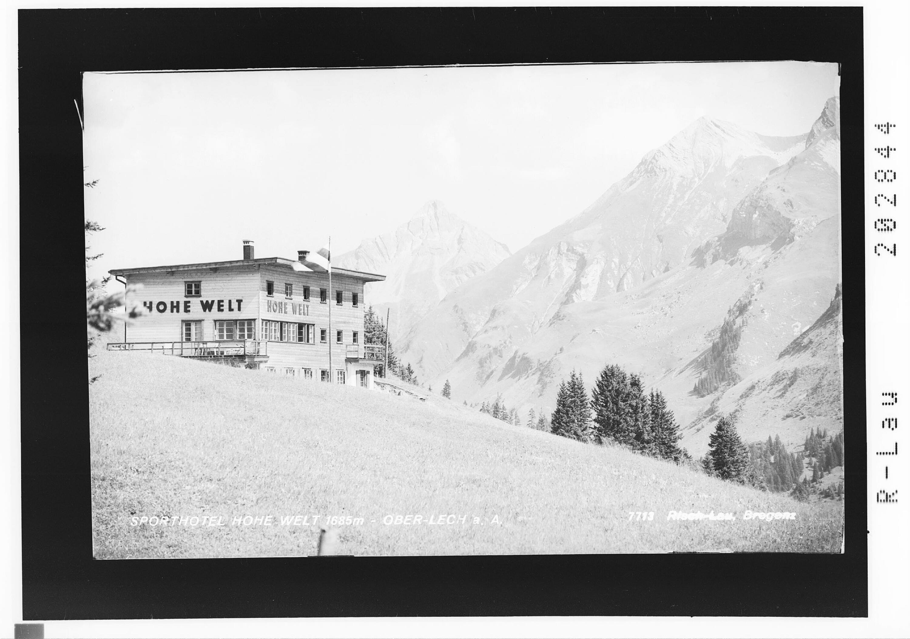 Sporthotel Hohe Welt 1685 m / Oberlech am Arlberg></div>


    <hr>
    <div class=