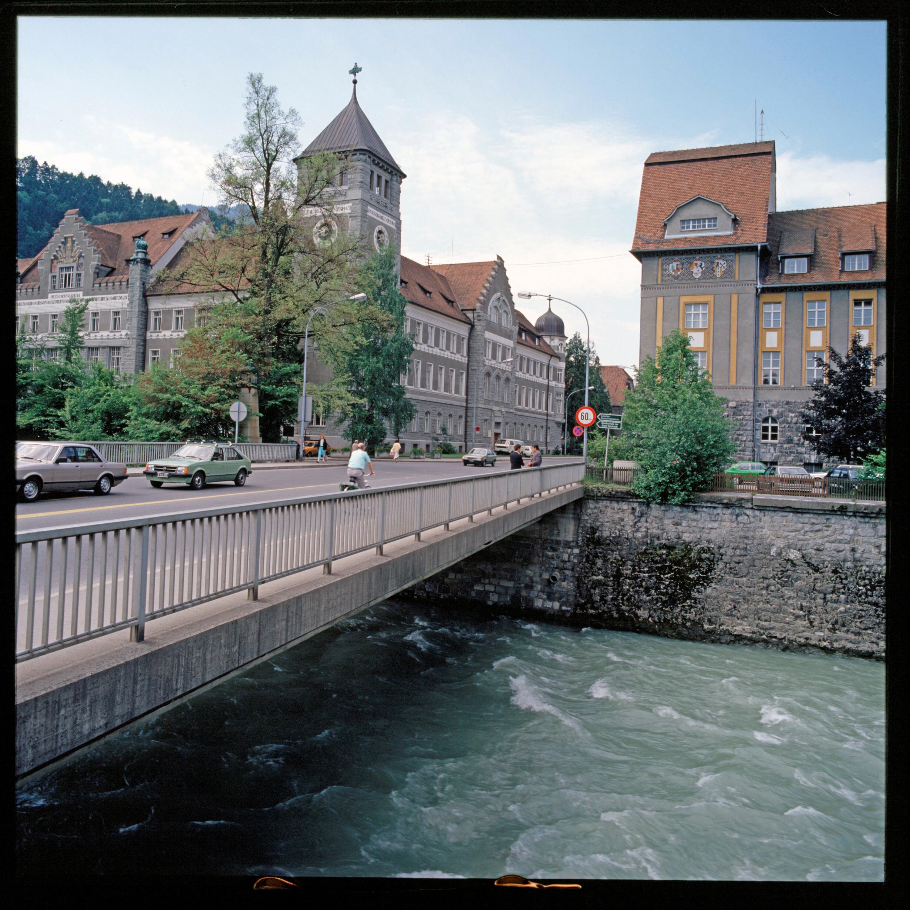 Feldkirch - Finanz- und Gerichtsgebäude></div>


    <hr>
    <div class=