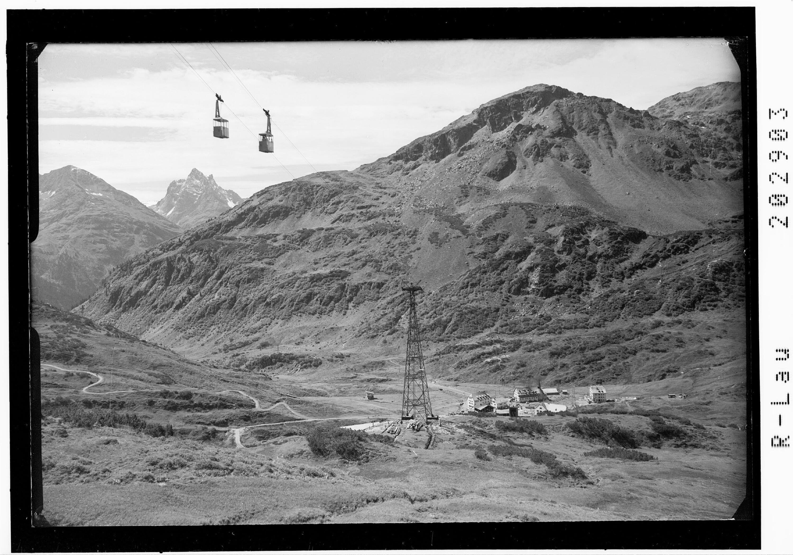 St.Christoph am Arlberg 1800 m / Bergbahn Galzig gegen Patteriol></div>


    <hr>
    <div class=