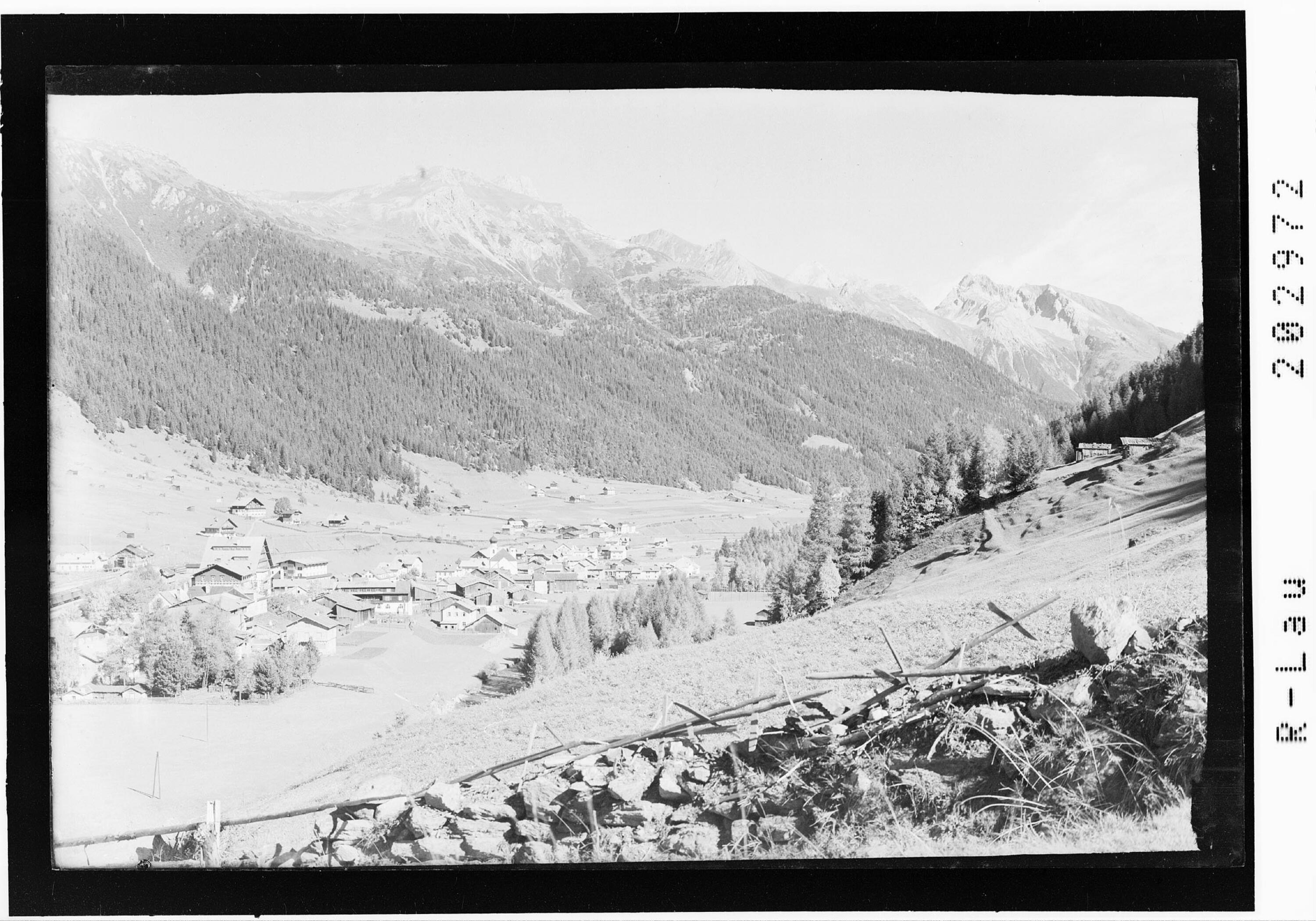 [St.Anton am Arlberg gegen Stanskogel und Vorderseespitze]></div>


    <hr>
    <div class=