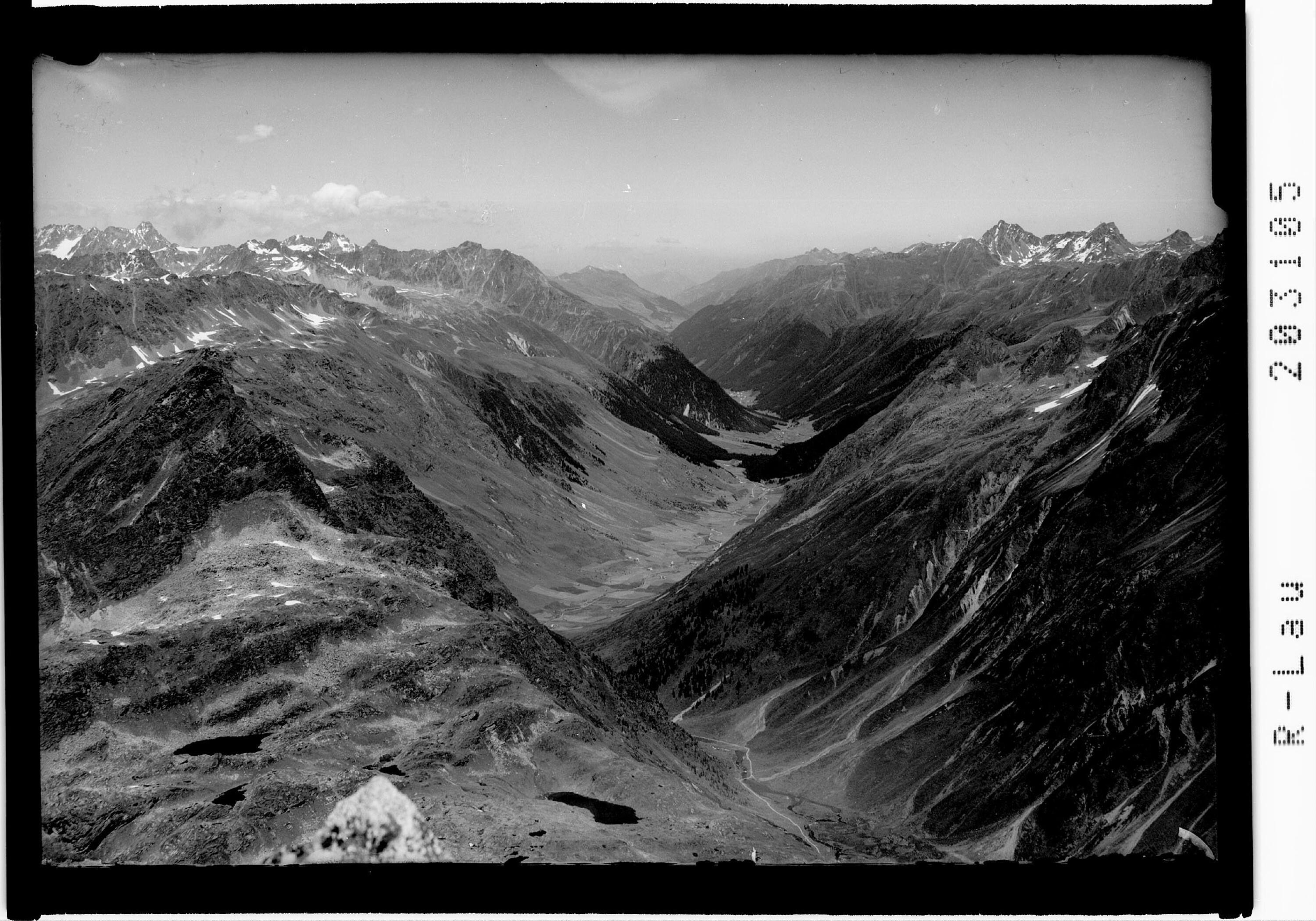 [Blick von der Vallüla in die Verwallgruppe und Samnaungruppe]></div>


    <hr>
    <div class=