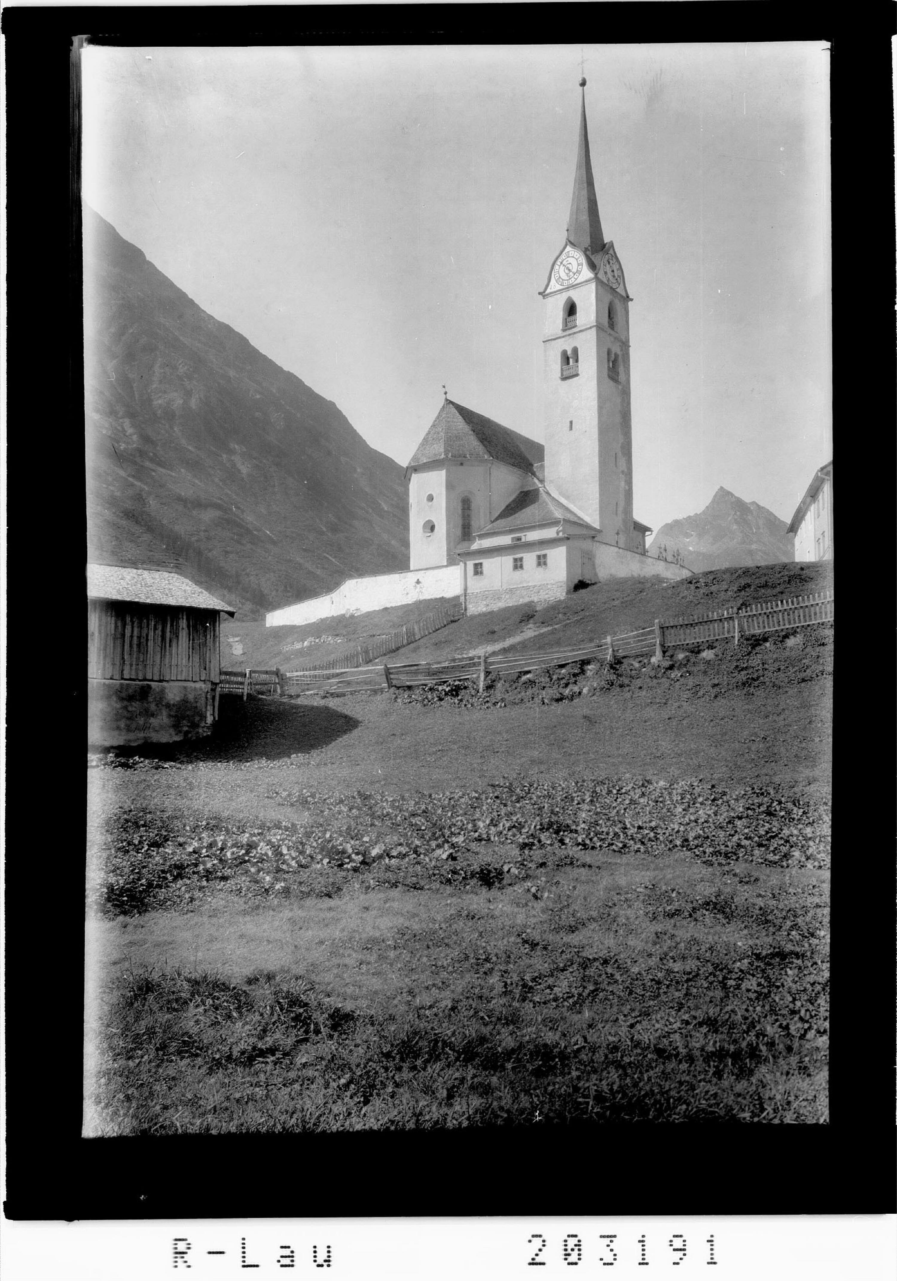 [Pfarrkirche in Galtür / Tirol]></div>


    <hr>
    <div class=