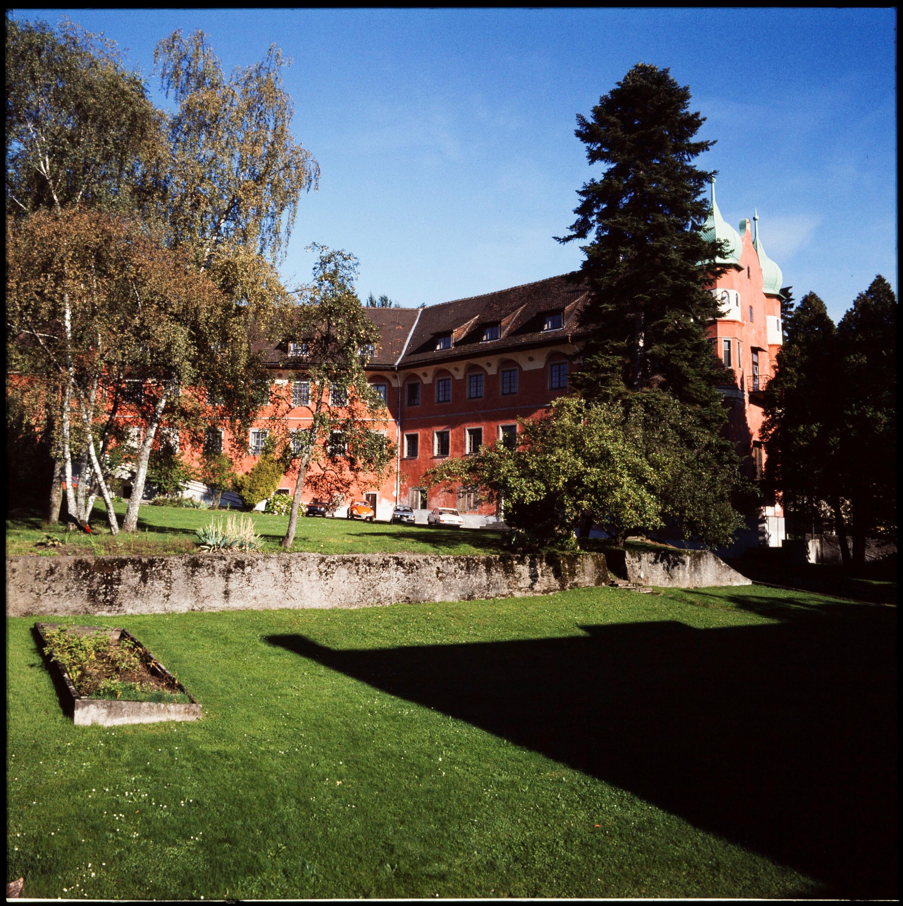 Schloss Hofen in Lochau></div>


    <hr>
    <div class=