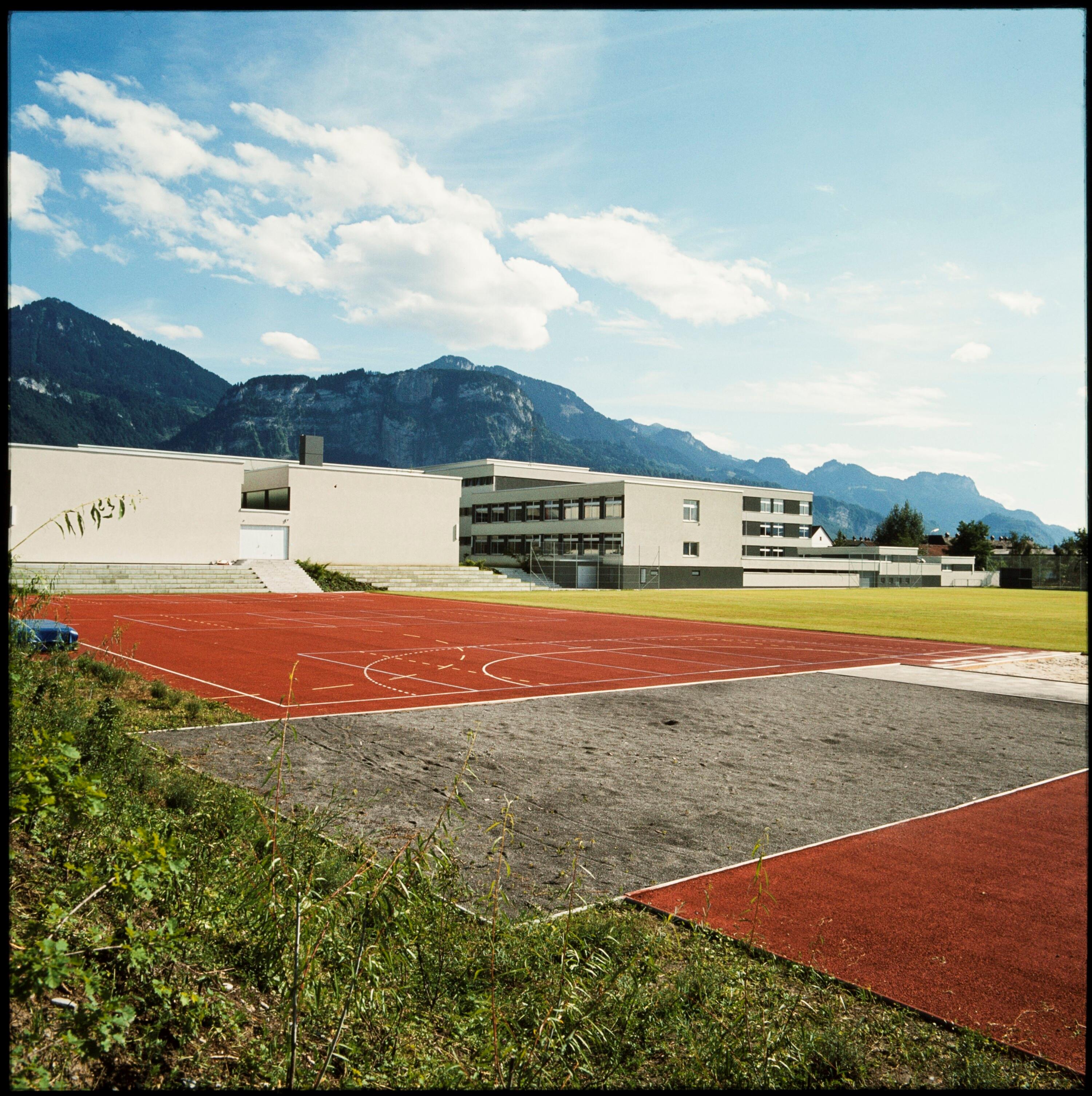 Gymnasium Dornbirn - Schoren></div>


    <hr>
    <div class=