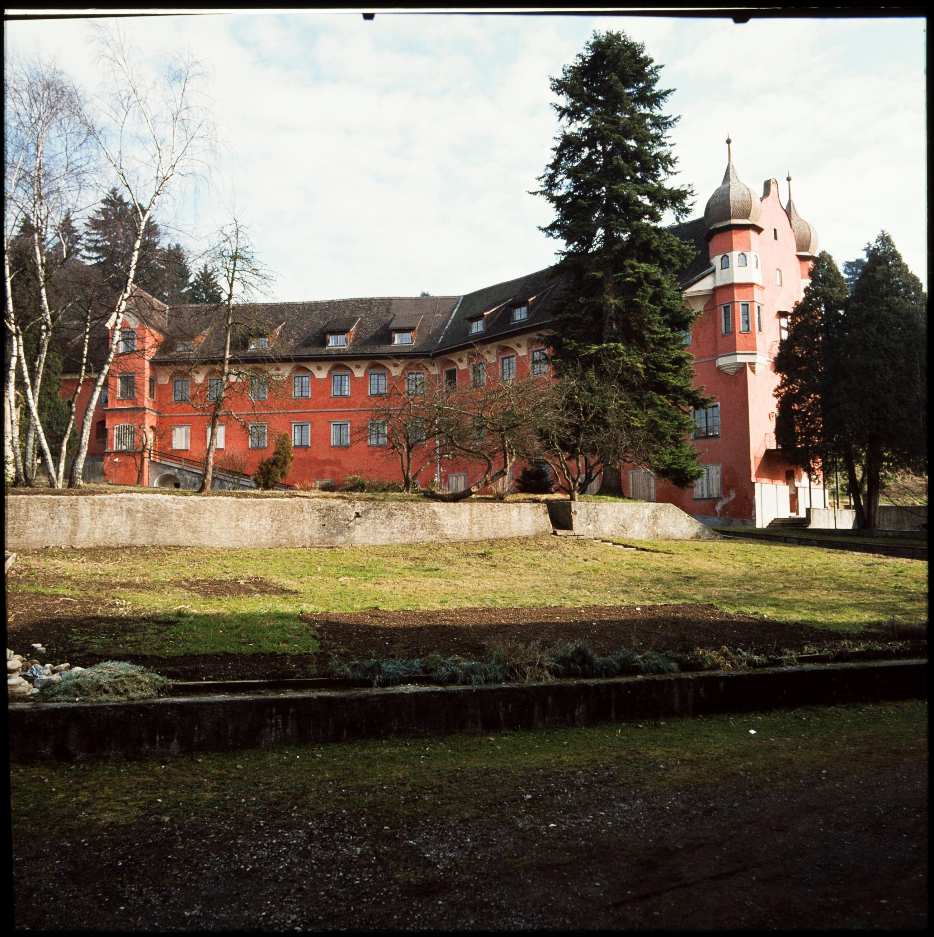 Schloss Hofen in Lochau></div>


    <hr>
    <div class=