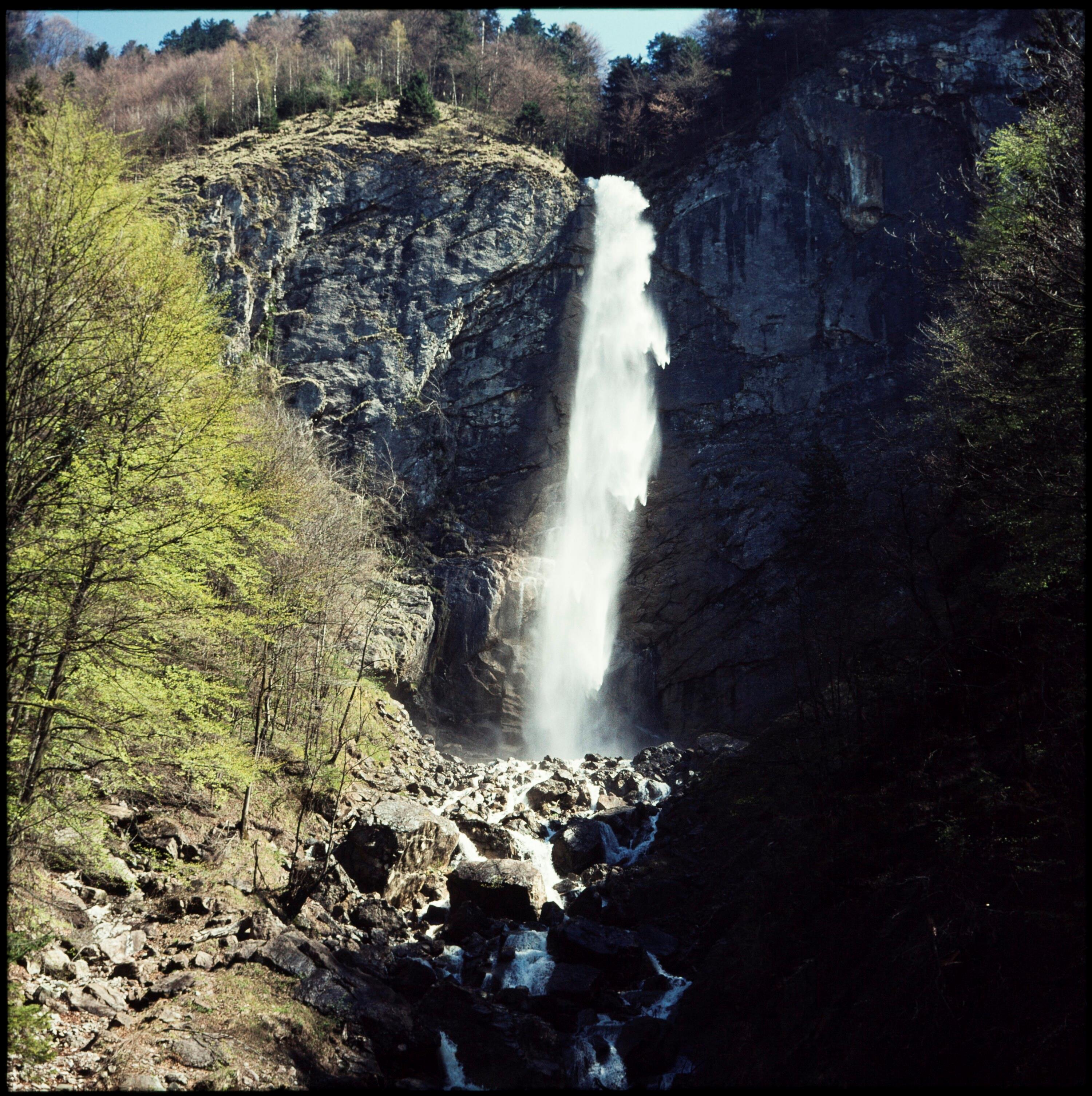 Fallbach - Wasserfall bei Dornbirn></div>


    <hr>
    <div class=