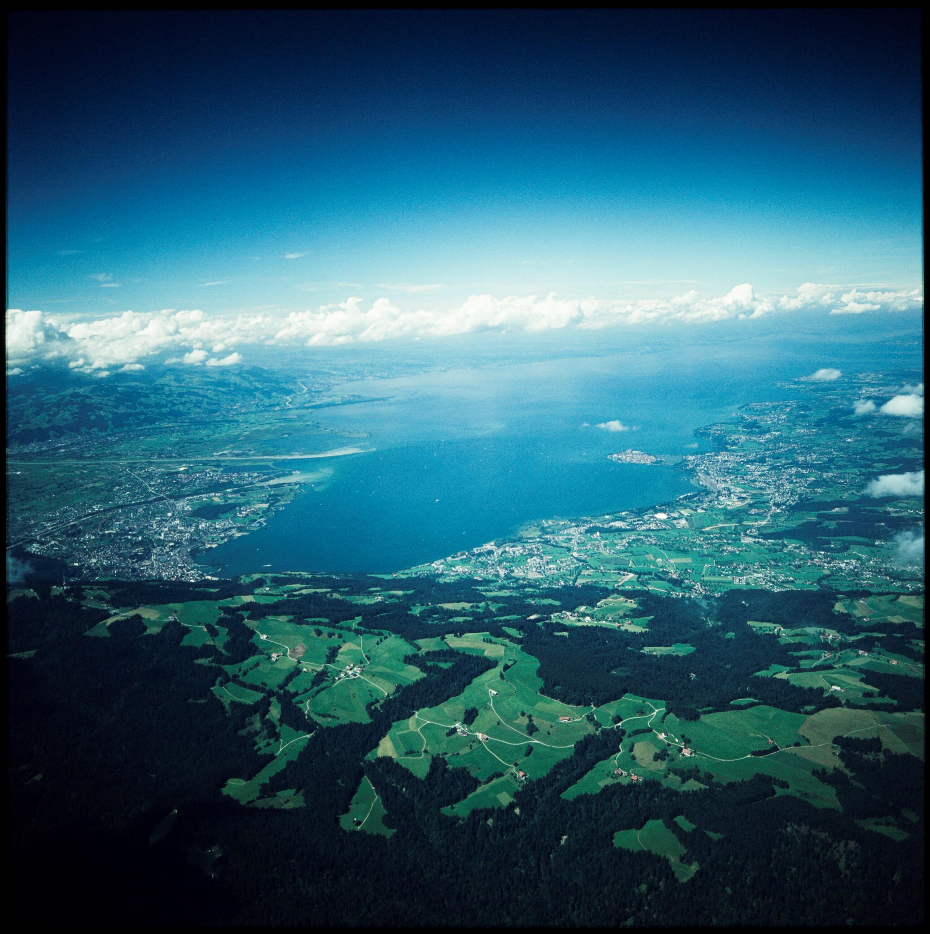 Bodensee - Blick über Pfänder - Flug></div>


    <hr>
    <div class=