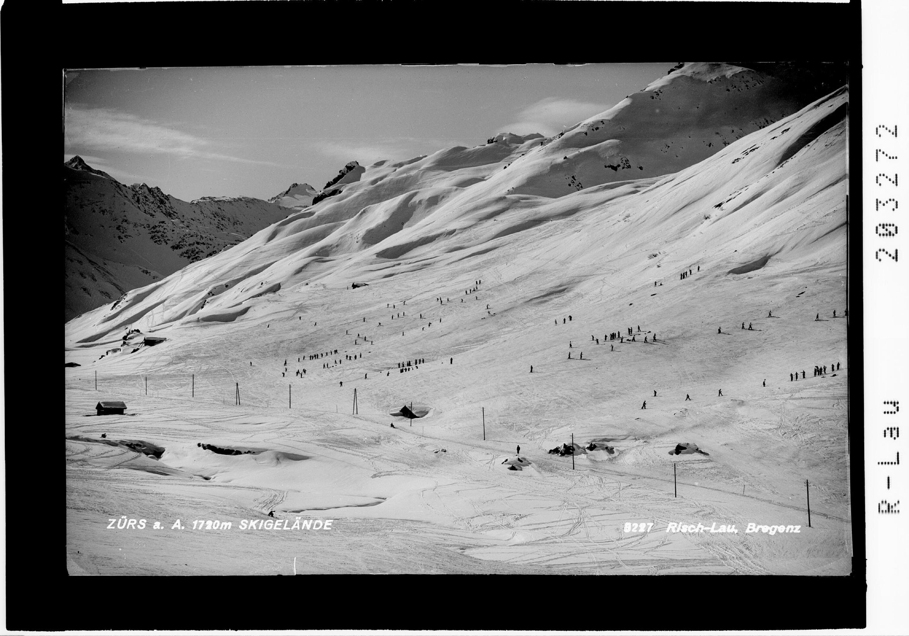 Zürs am Arlberg 1720 m Skigelände></div>


    <hr>
    <div class=
