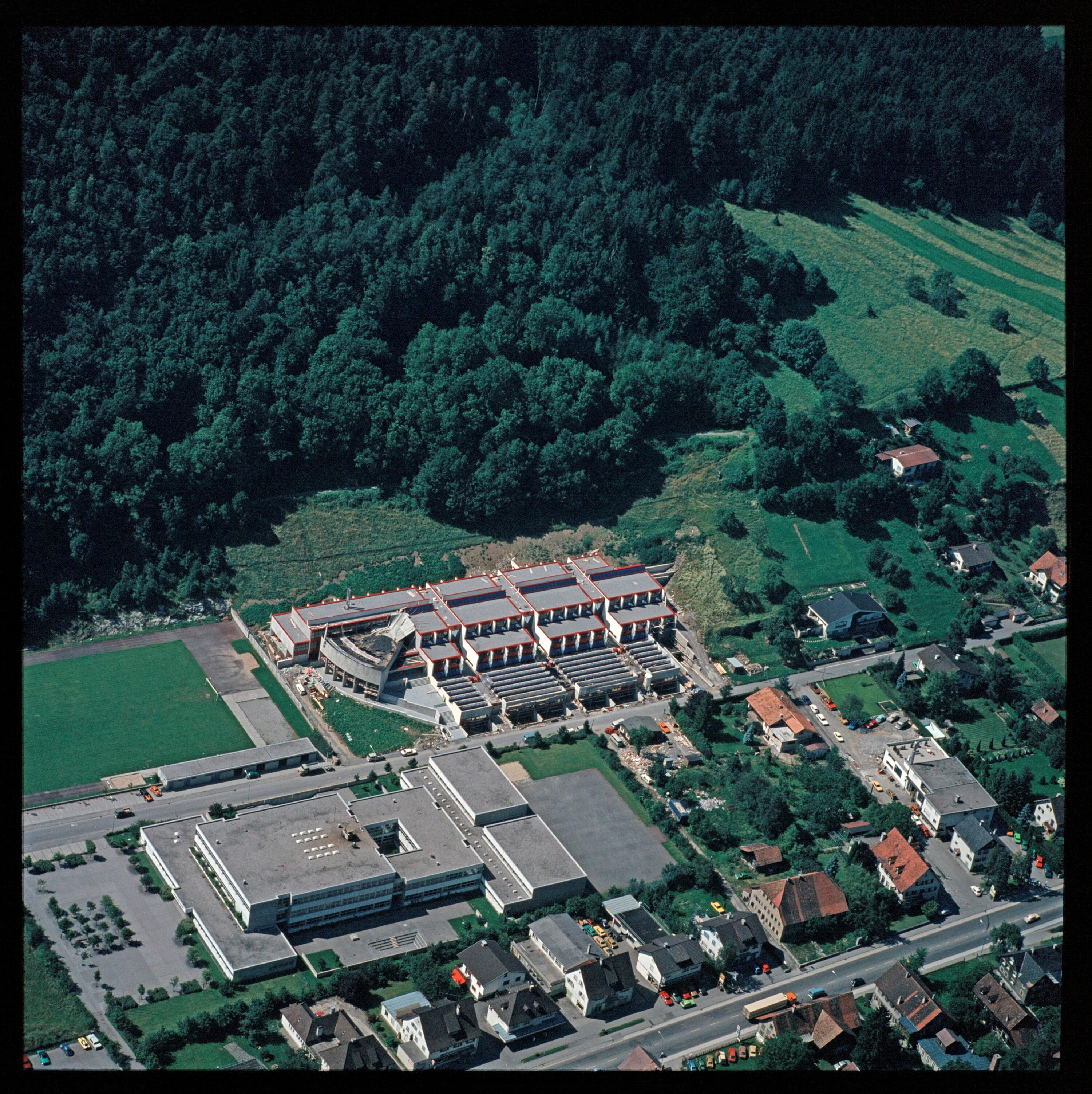 Berufschule Feldkirch - Flug></div>


    <hr>
    <div class=
