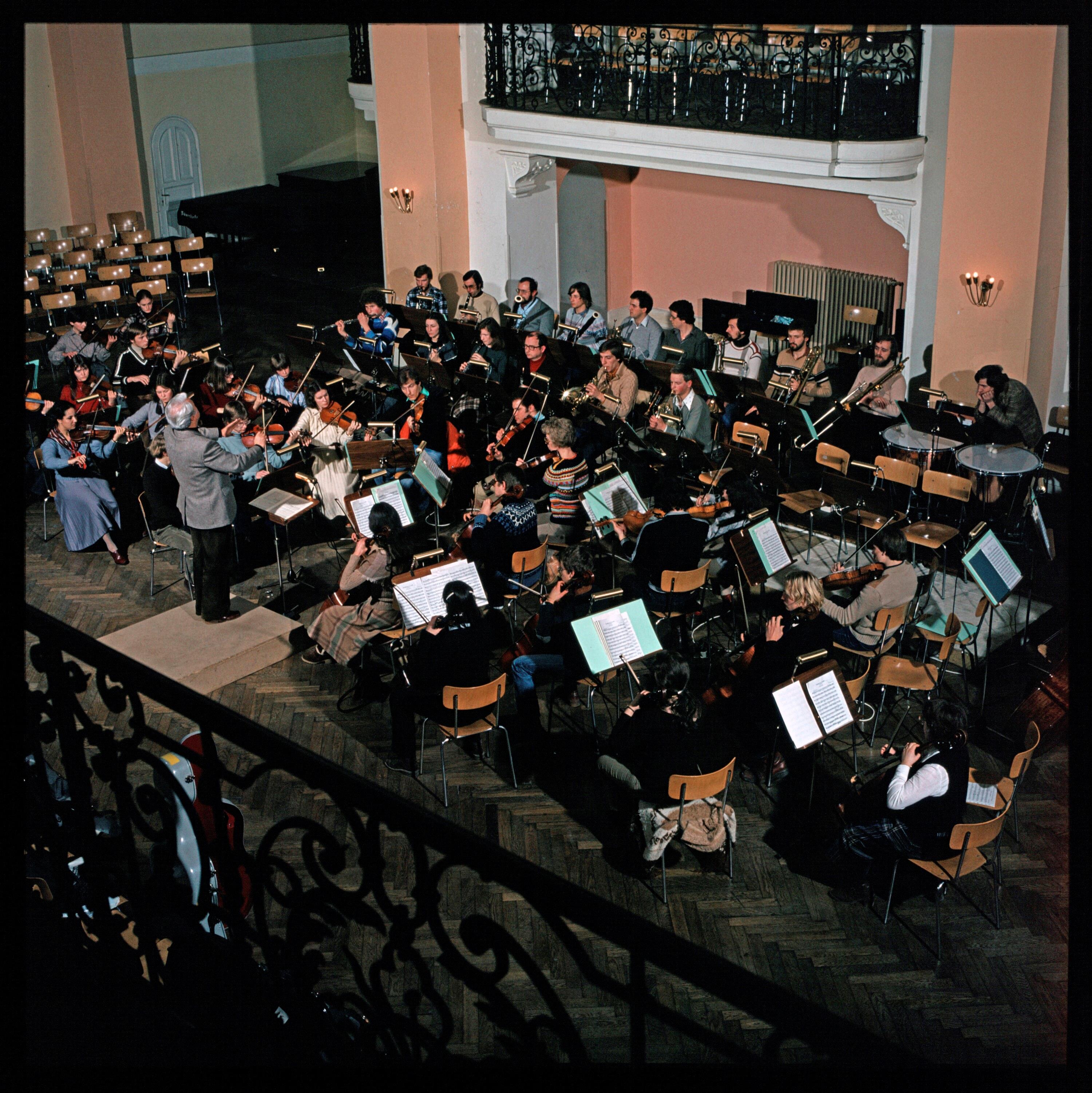 Konservatorium Feldkirch - Orchesterprobe></div>


    <hr>
    <div class=