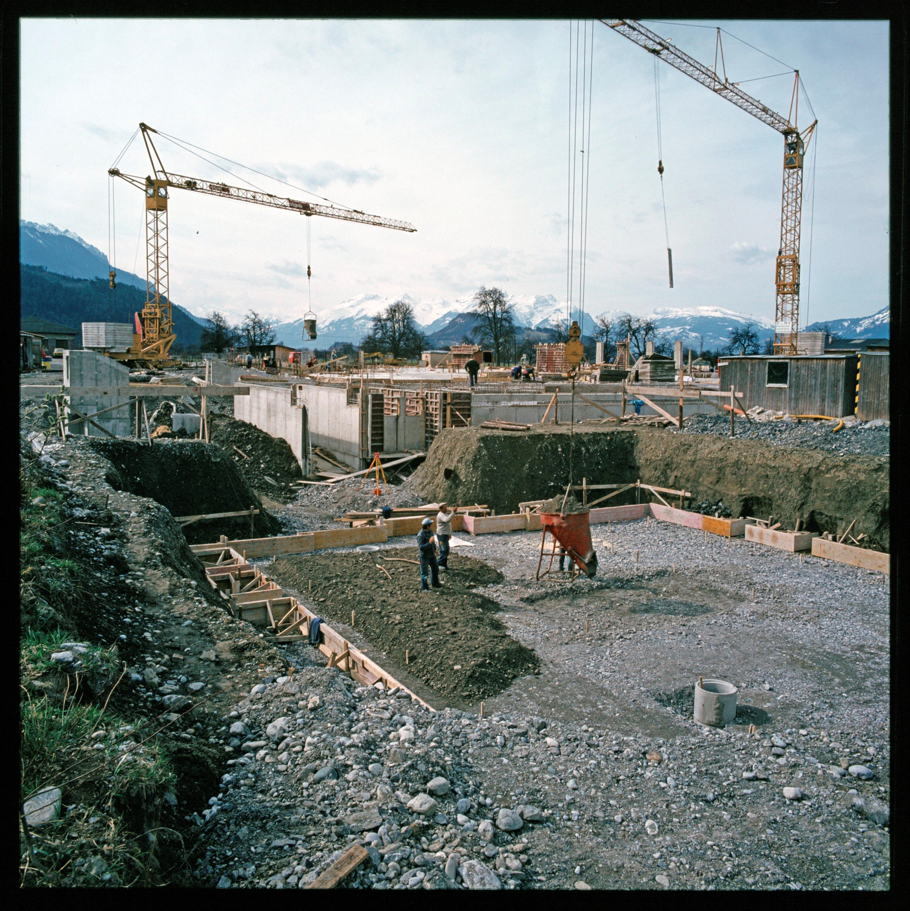 Katastrophenzentrum Feldkirch - Baustelle></div>


    <hr>
    <div class=