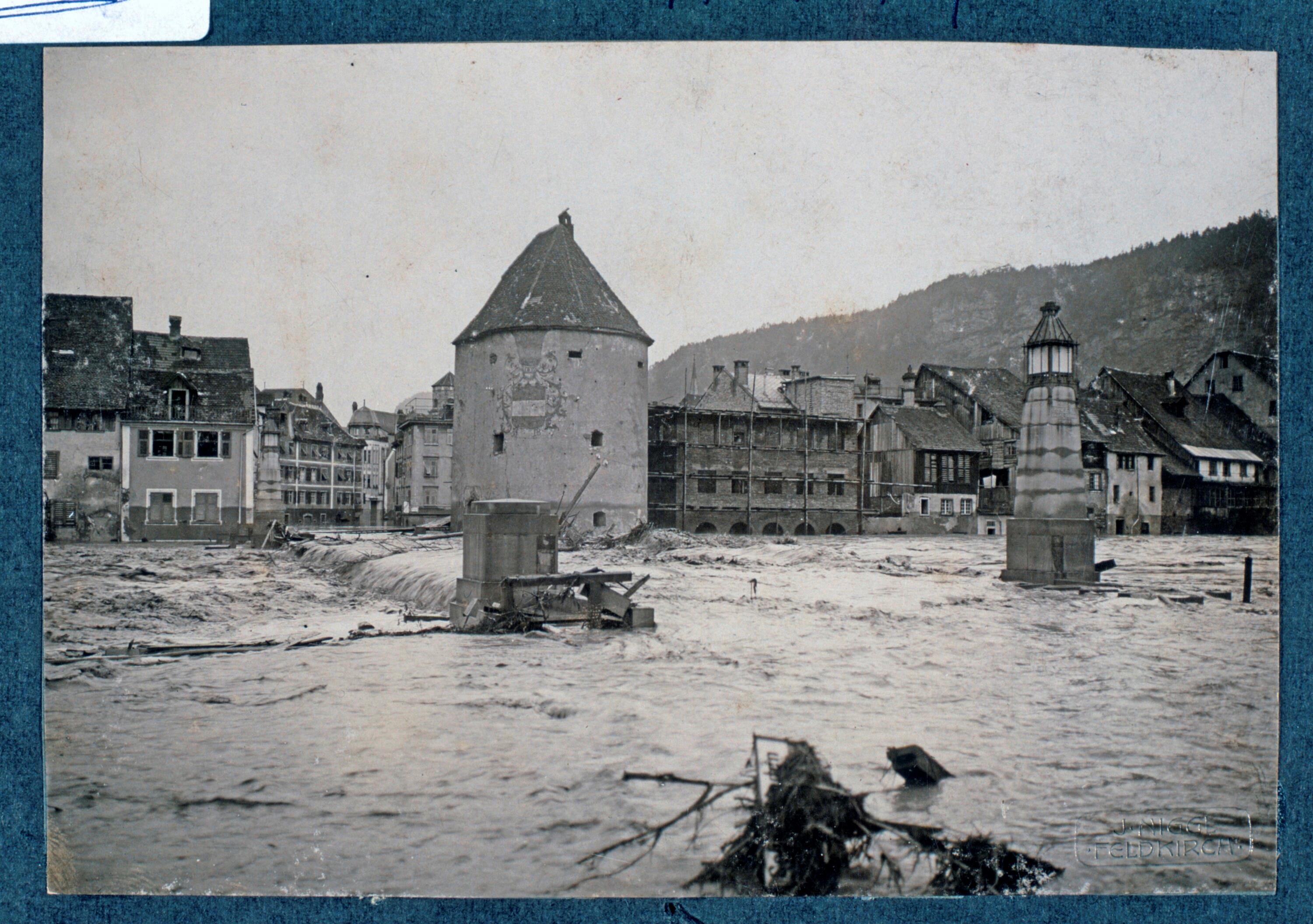 Überschwemmung Feldkirch - alte Fotos></div>


    <hr>
    <div class=