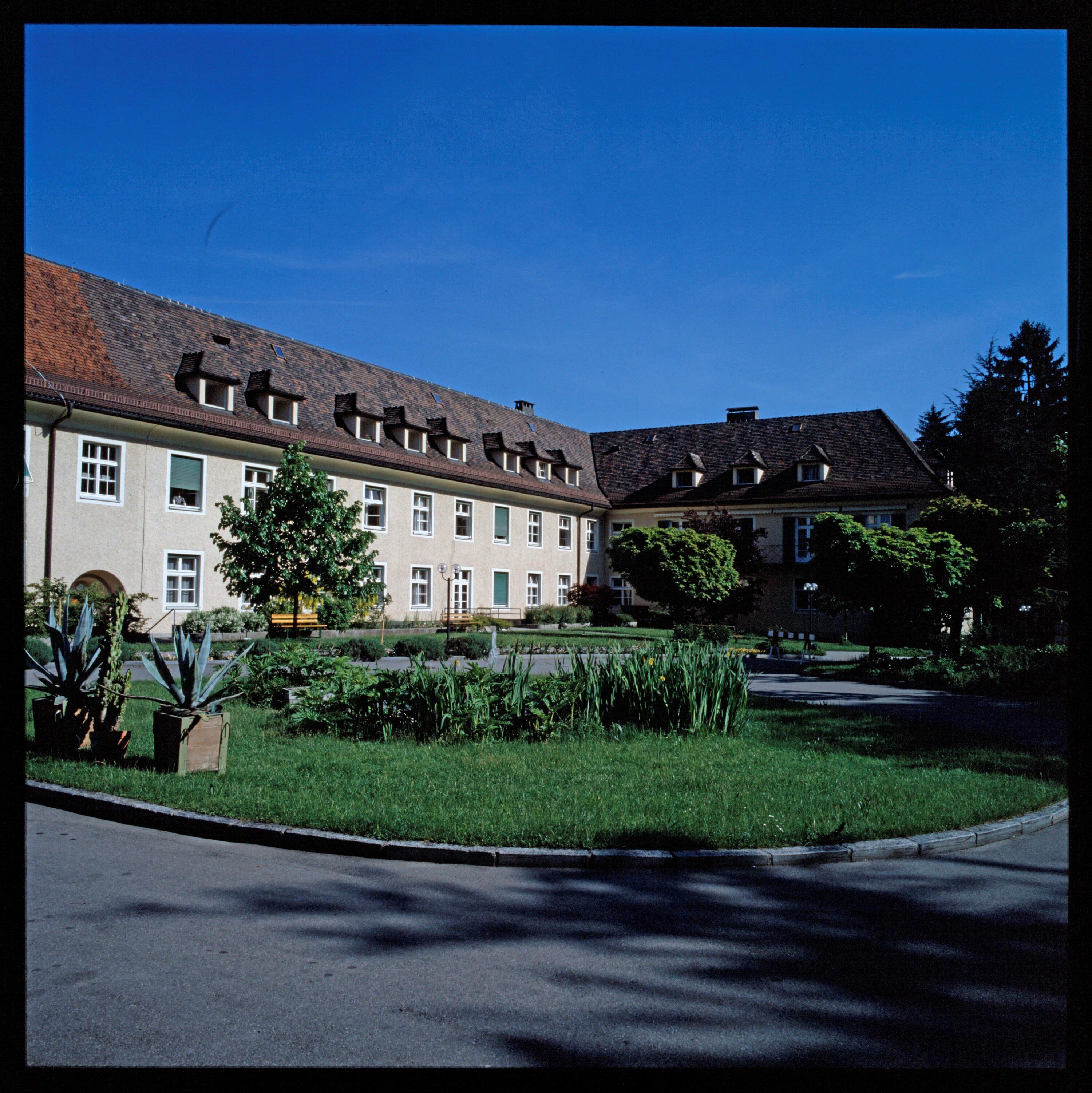 Pflegeheim in Oberlochau></div>


    <hr>
    <div class=