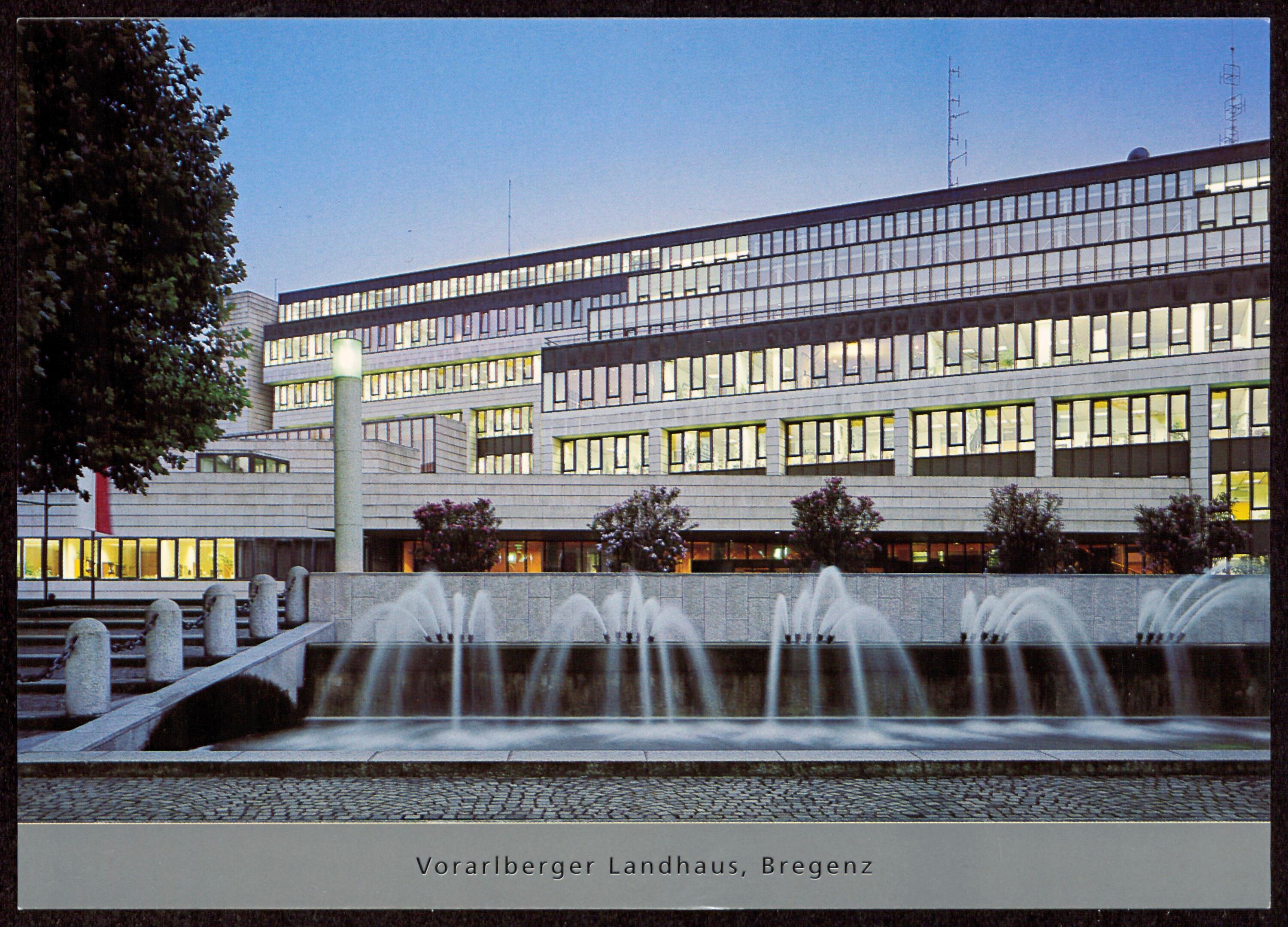 Vorarlberger Landhaus, Bregenz></div>


    <hr>
    <div class=