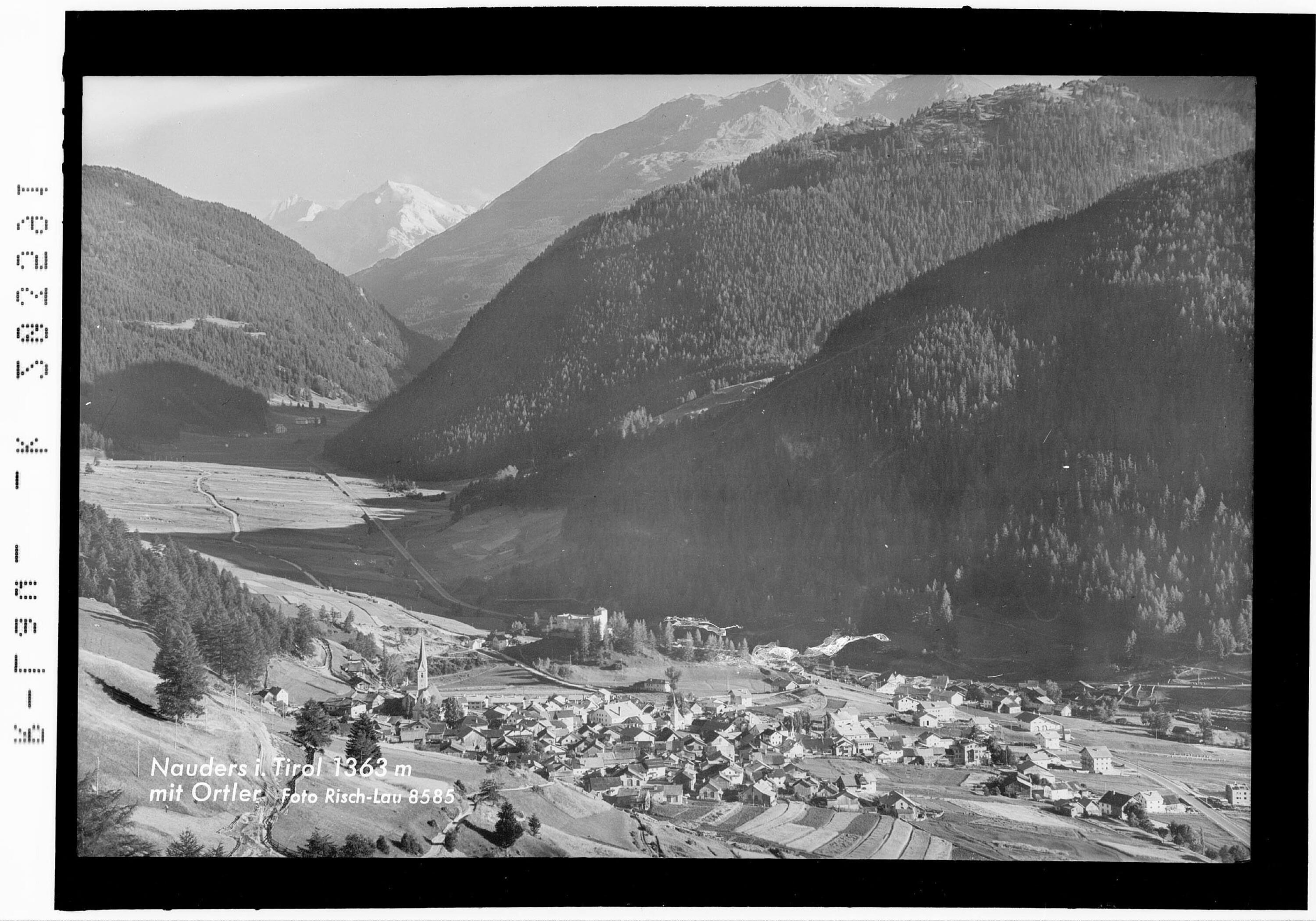 Nauders in Tirol 1363 m mit Ortler></div>


    <hr>
    <div class=