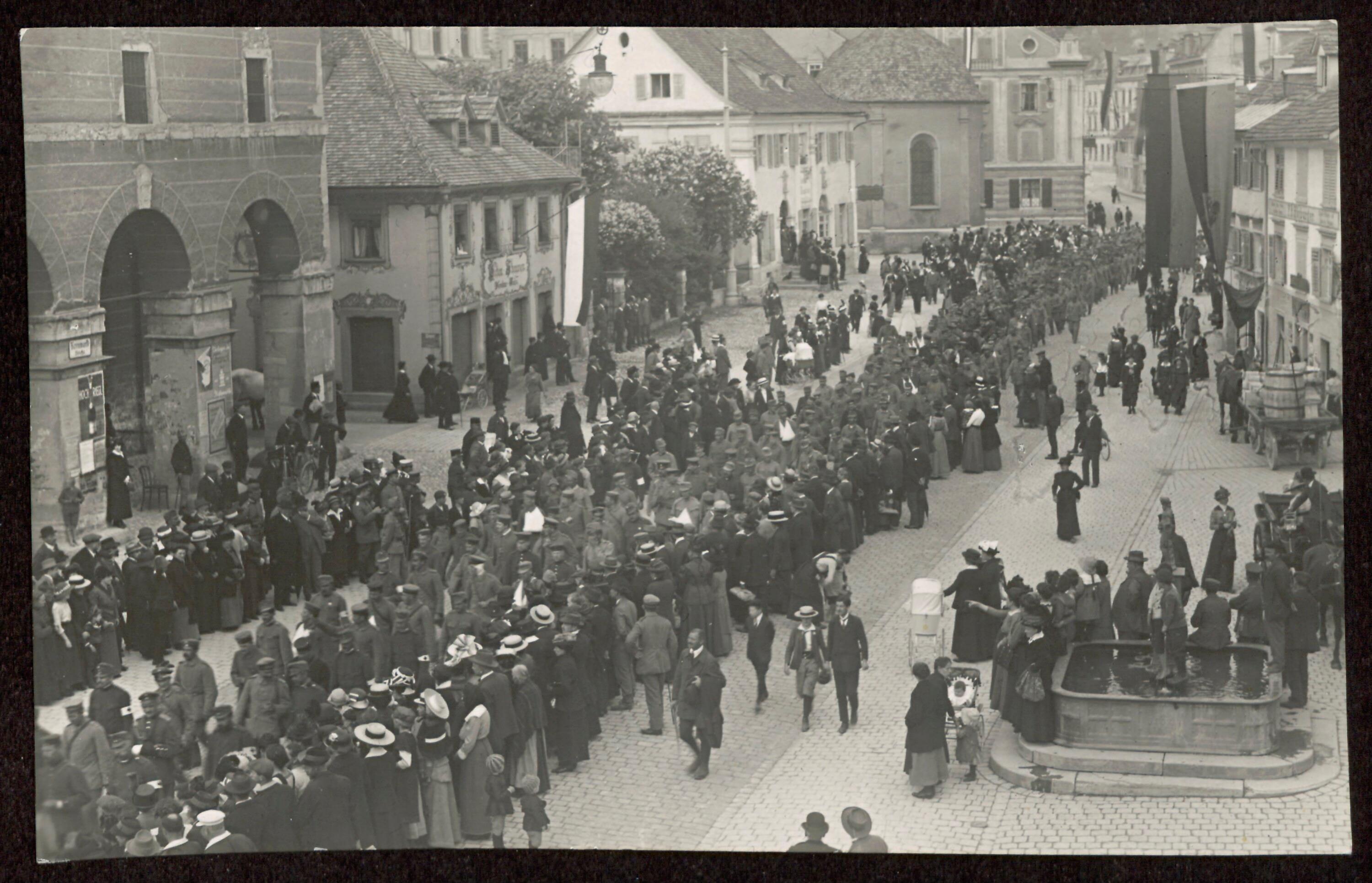 [Erinnerung an den Besuch Deutscher Verwundeten am 11. Mai 1915 in Bregenz]></div>


    <hr>
    <div class=