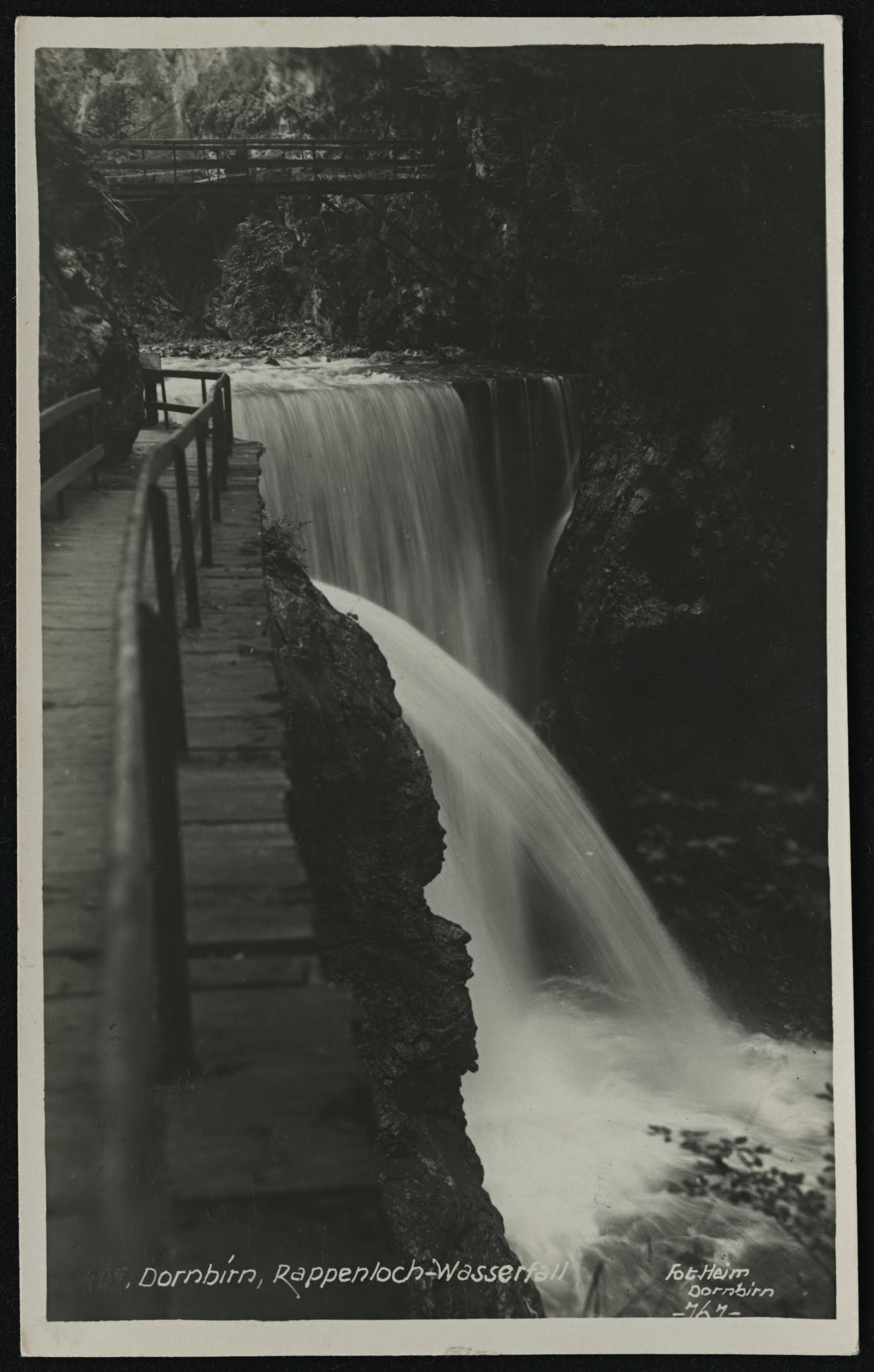 Dornbirn, Rappenloch-Wasserfall></div>


    <hr>
    <div class=