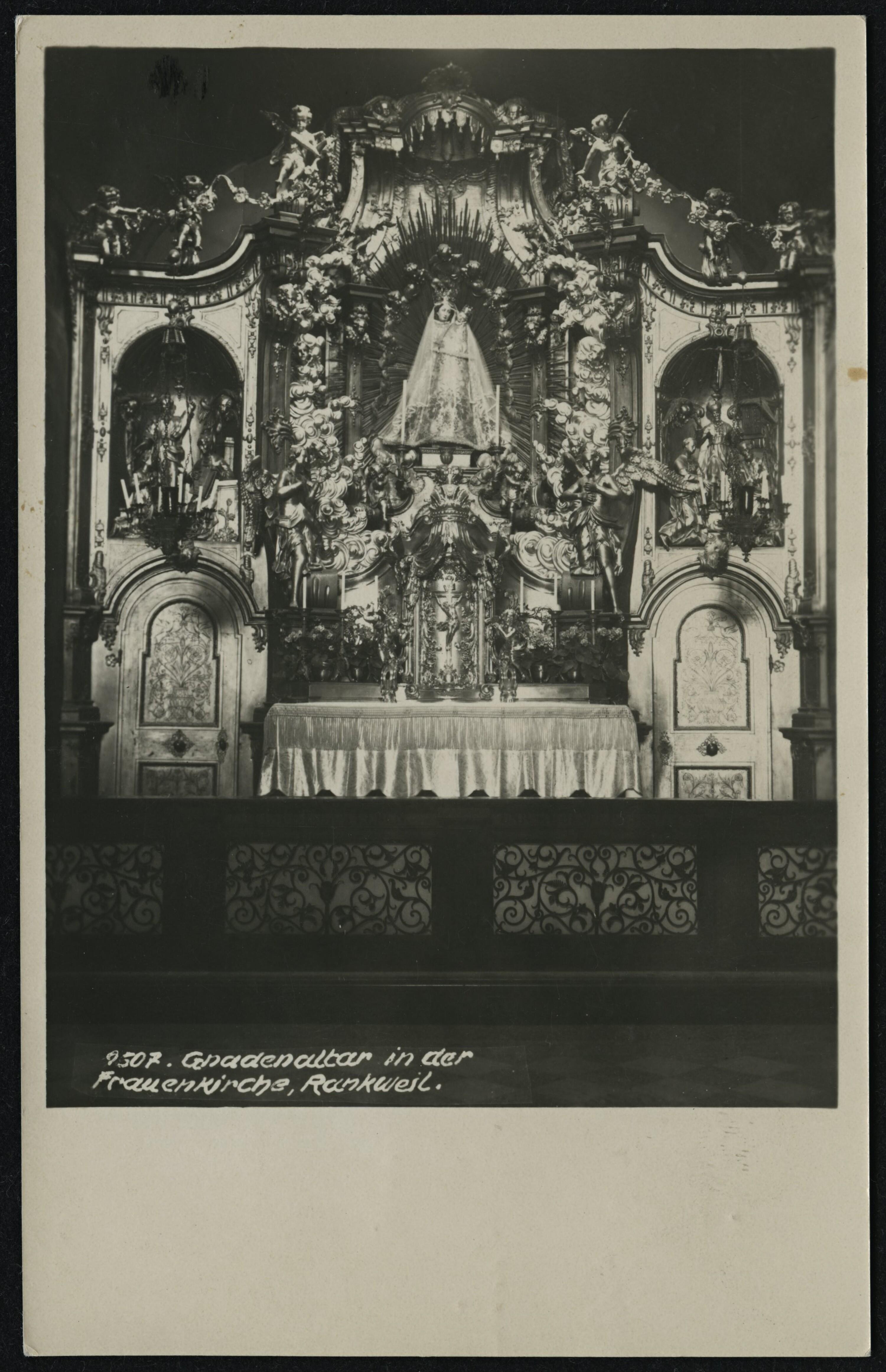 Gnadenaltar in der Frauenkirche, Rankweil></div>


    <hr>
    <div class=