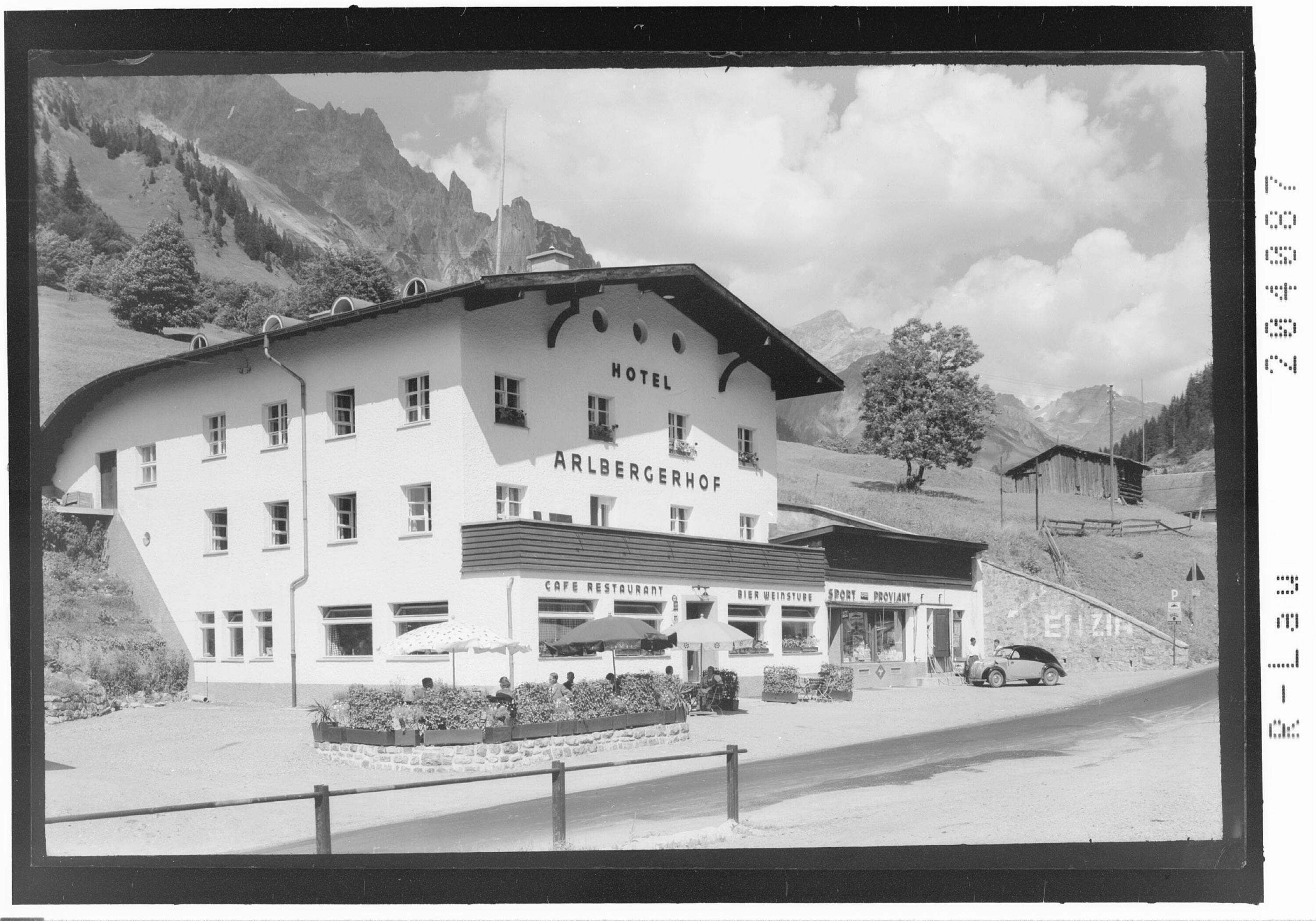 Hotel Arlbergerhof Langen am Arlberg></div>


    <hr>
    <div class=