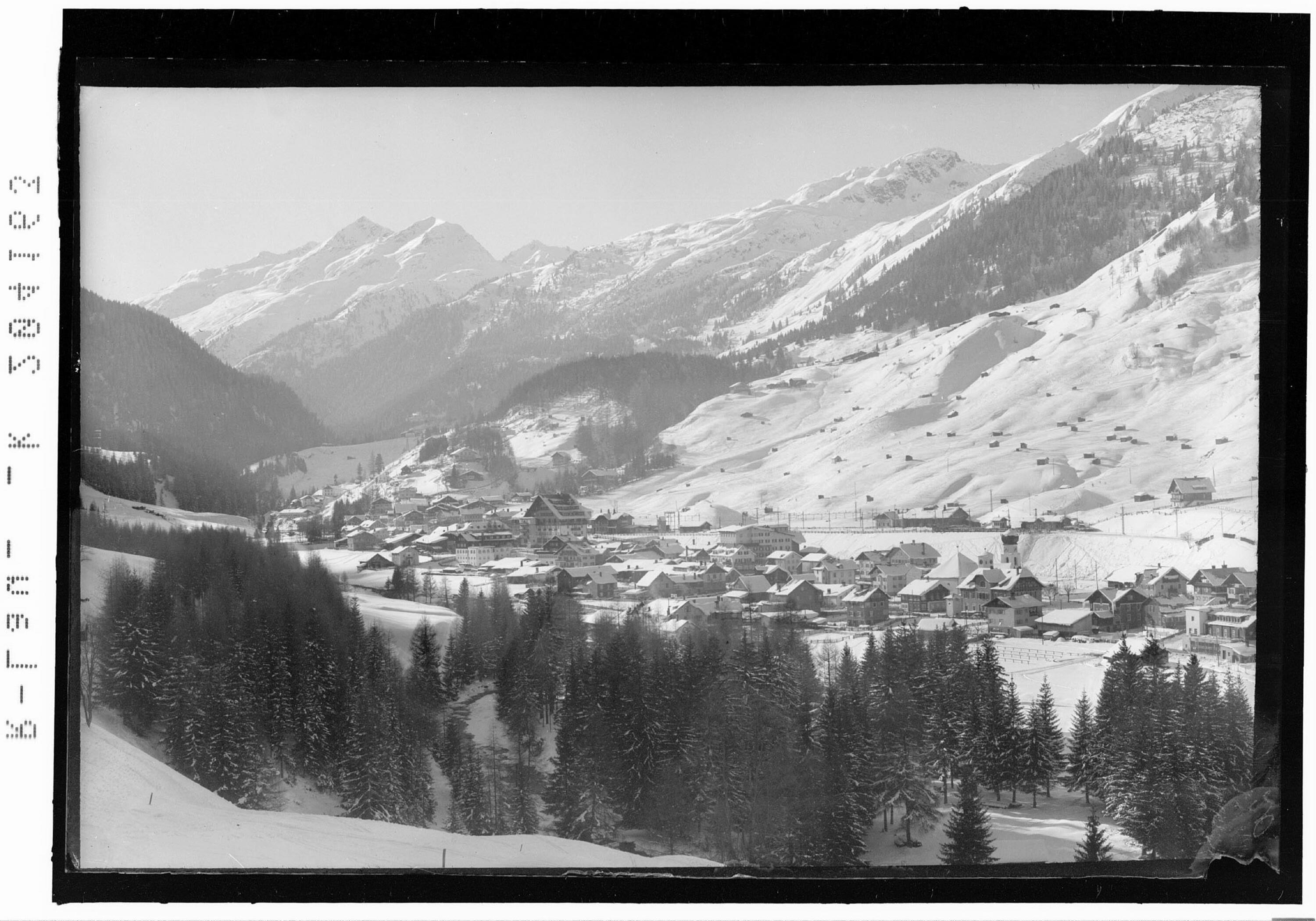 [St.Anton am Arlberg]></div>


    <hr>
    <div class=