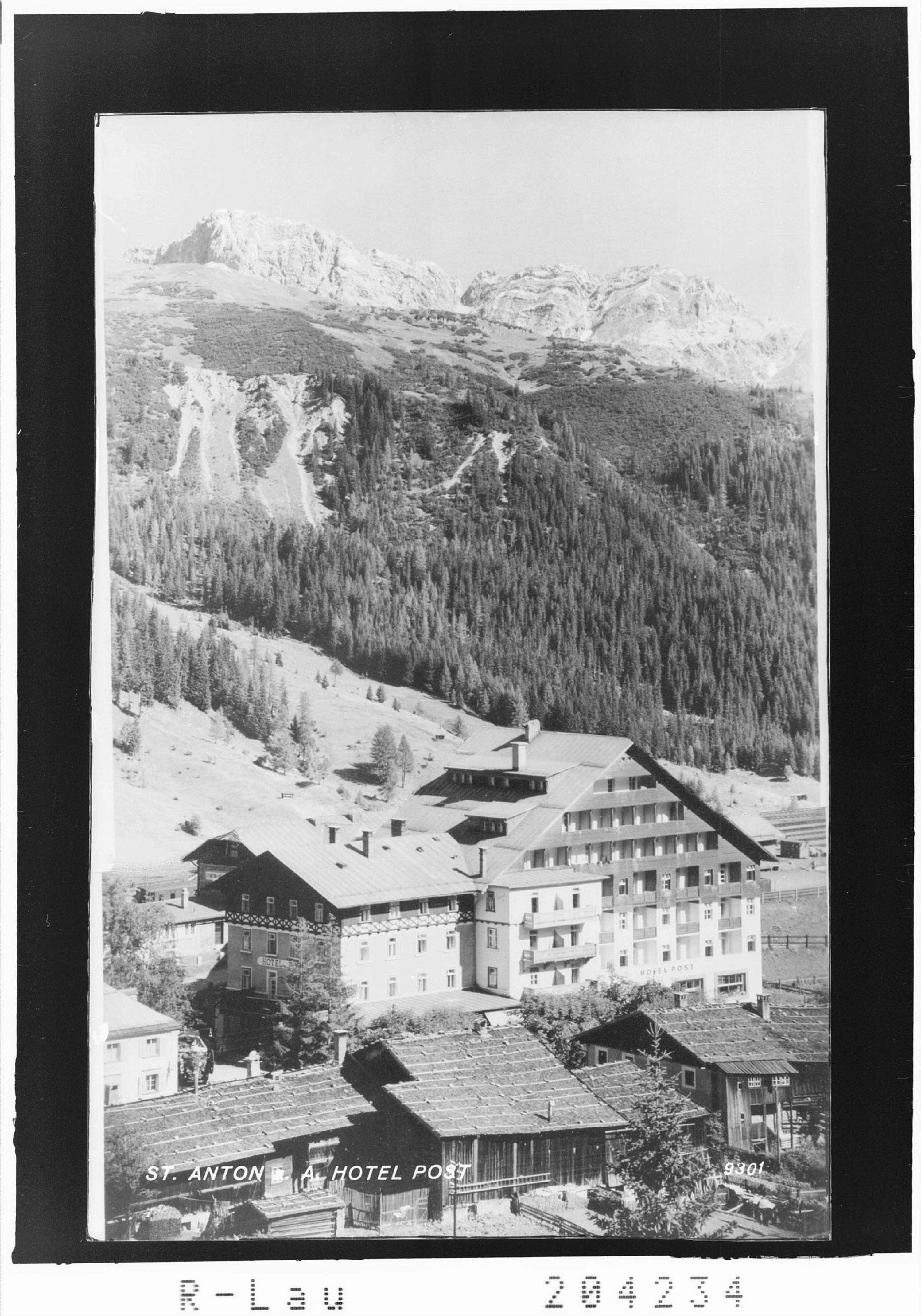 St.Anton am Arlberg / Hotel Post></div>


    <hr>
    <div class=