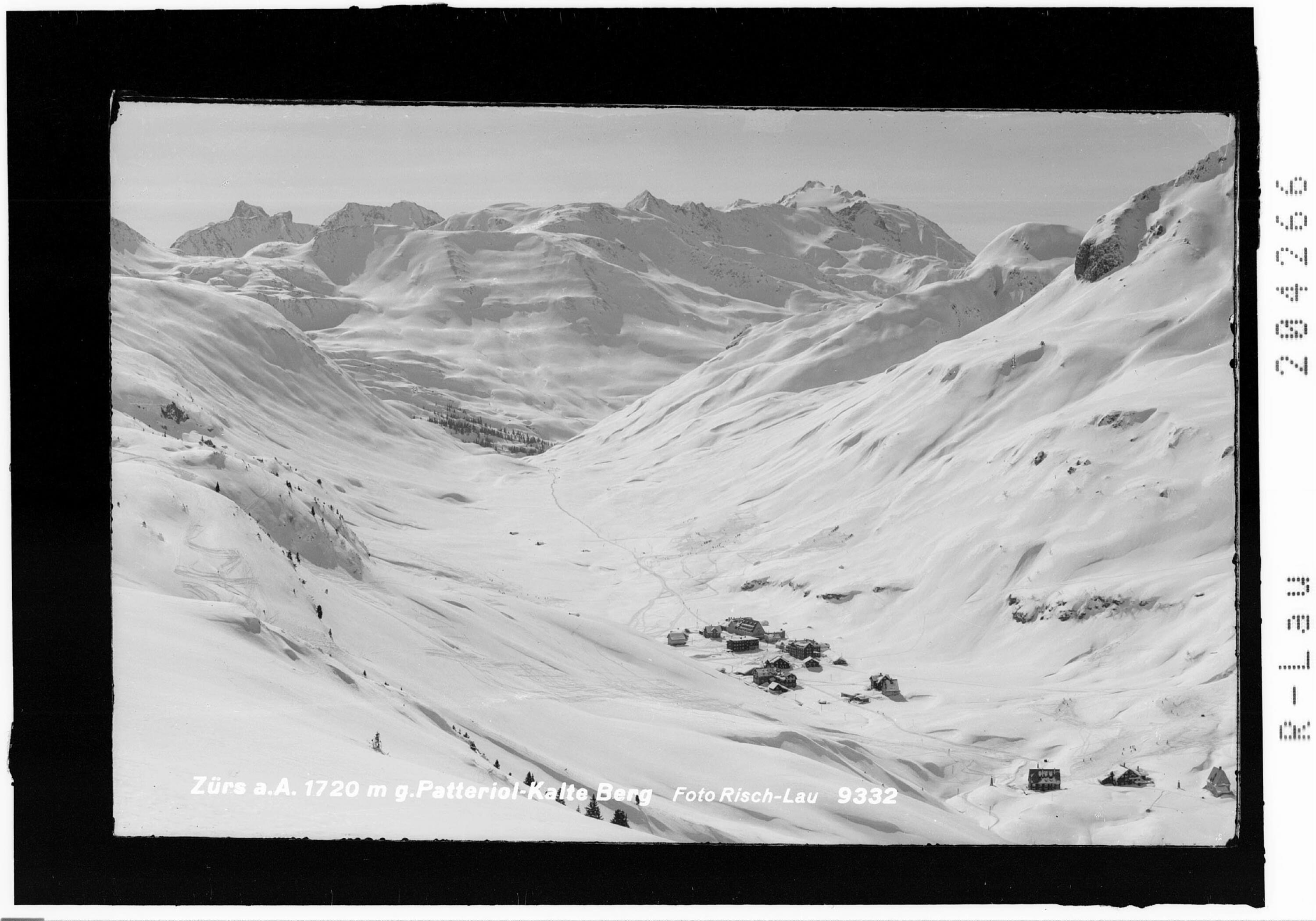 Zürs am Arlberg 1720 m gegen Patteriol und Kaltenberg></div>


    <hr>
    <div class=