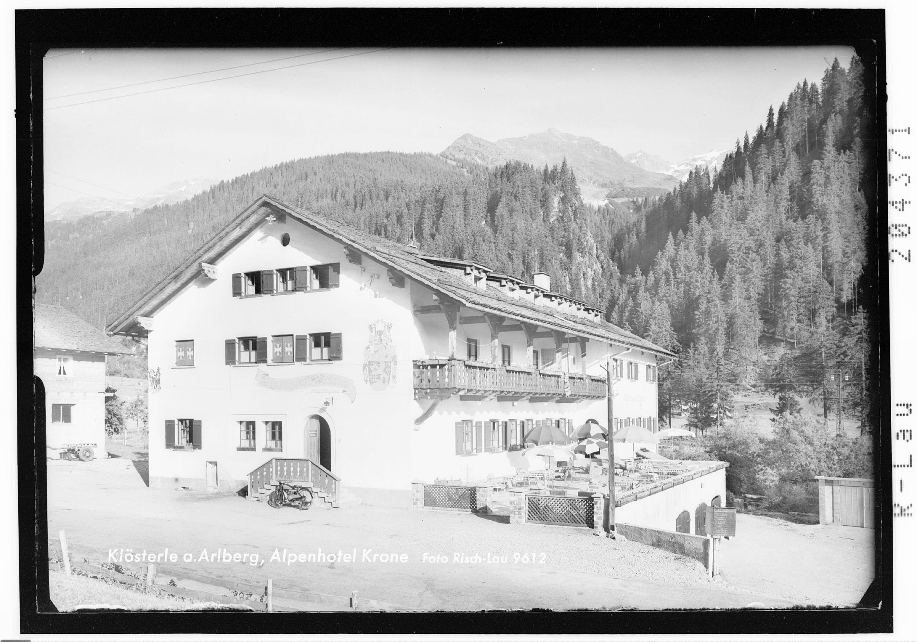 Klösterle am Arlberg / Alpenhotel Krone></div>


    <hr>
    <div class=