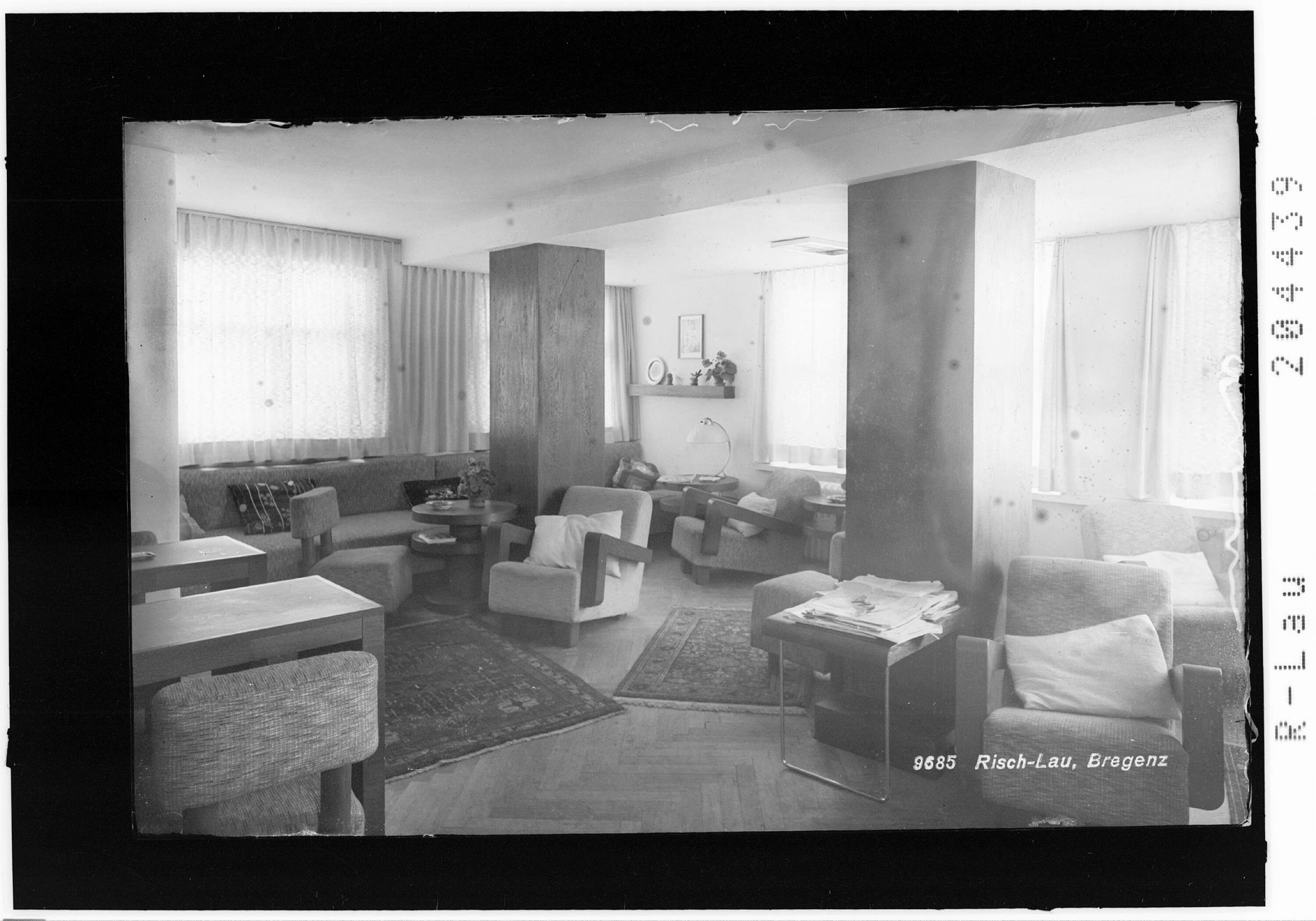 [Salon im Hotel Flexen in Zürs am Arlberg]></div>


    <hr>
    <div class=