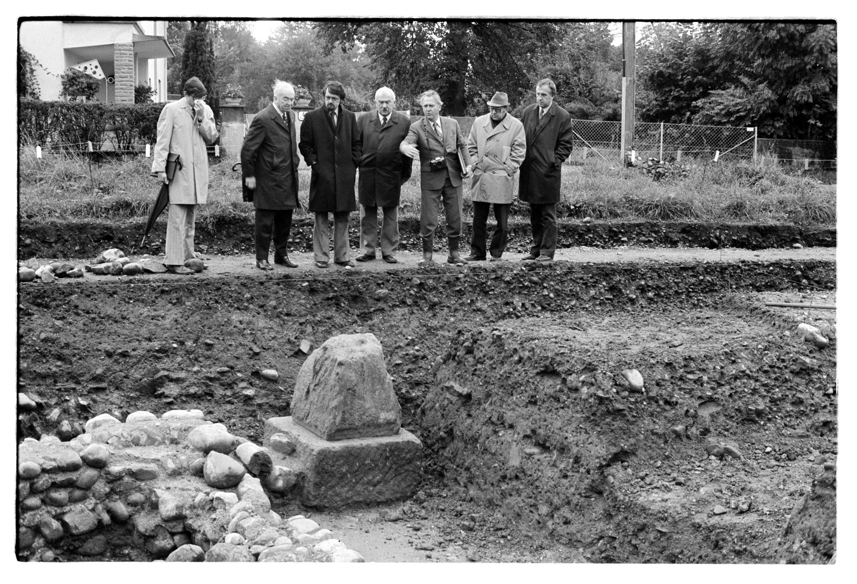 Ausgrabung Gymnasium, Pressebesuch></div>


    <hr>
    <div class=