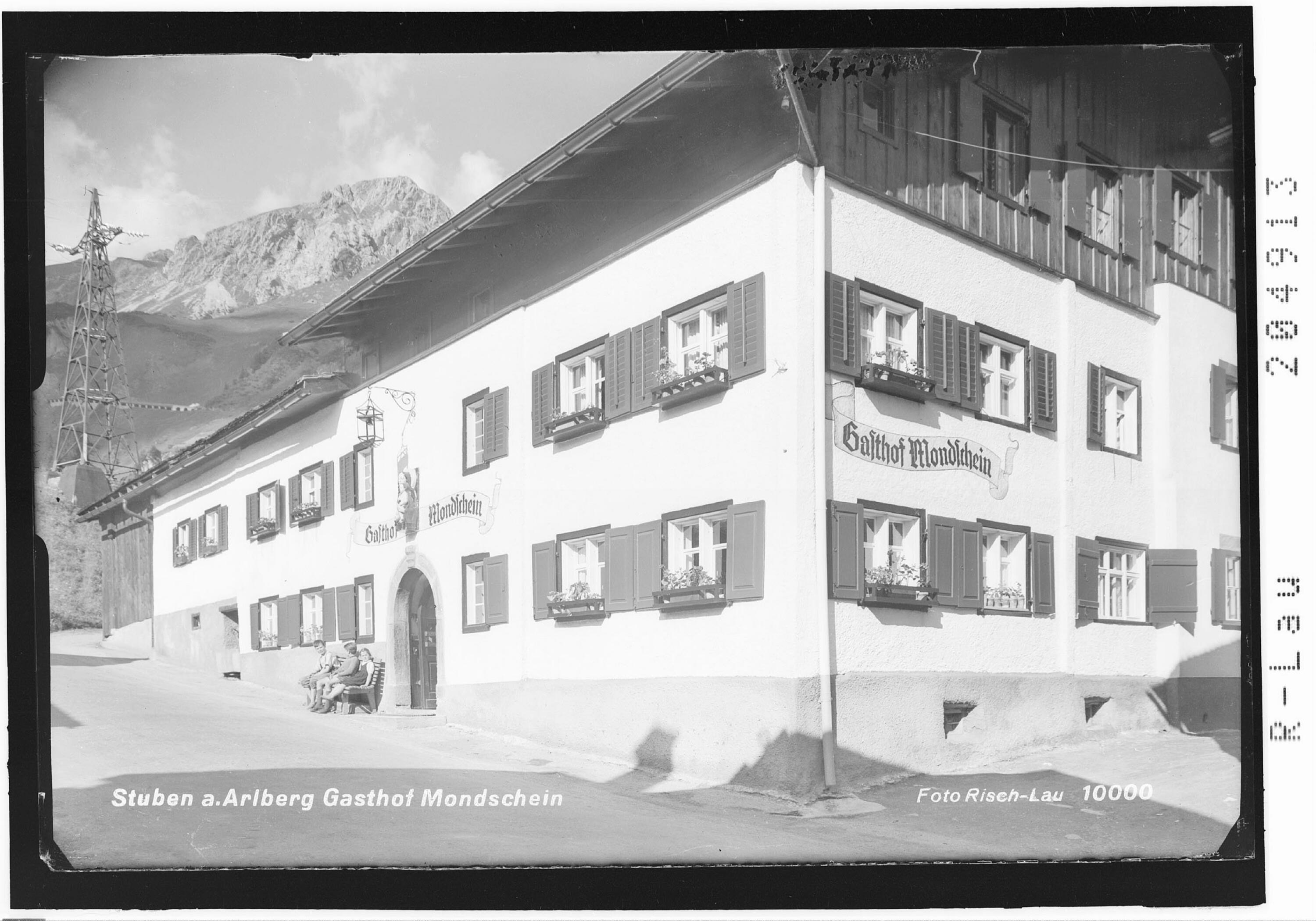 Stuben am Arlberg / Gasthof Mondschein></div>


    <hr>
    <div class=