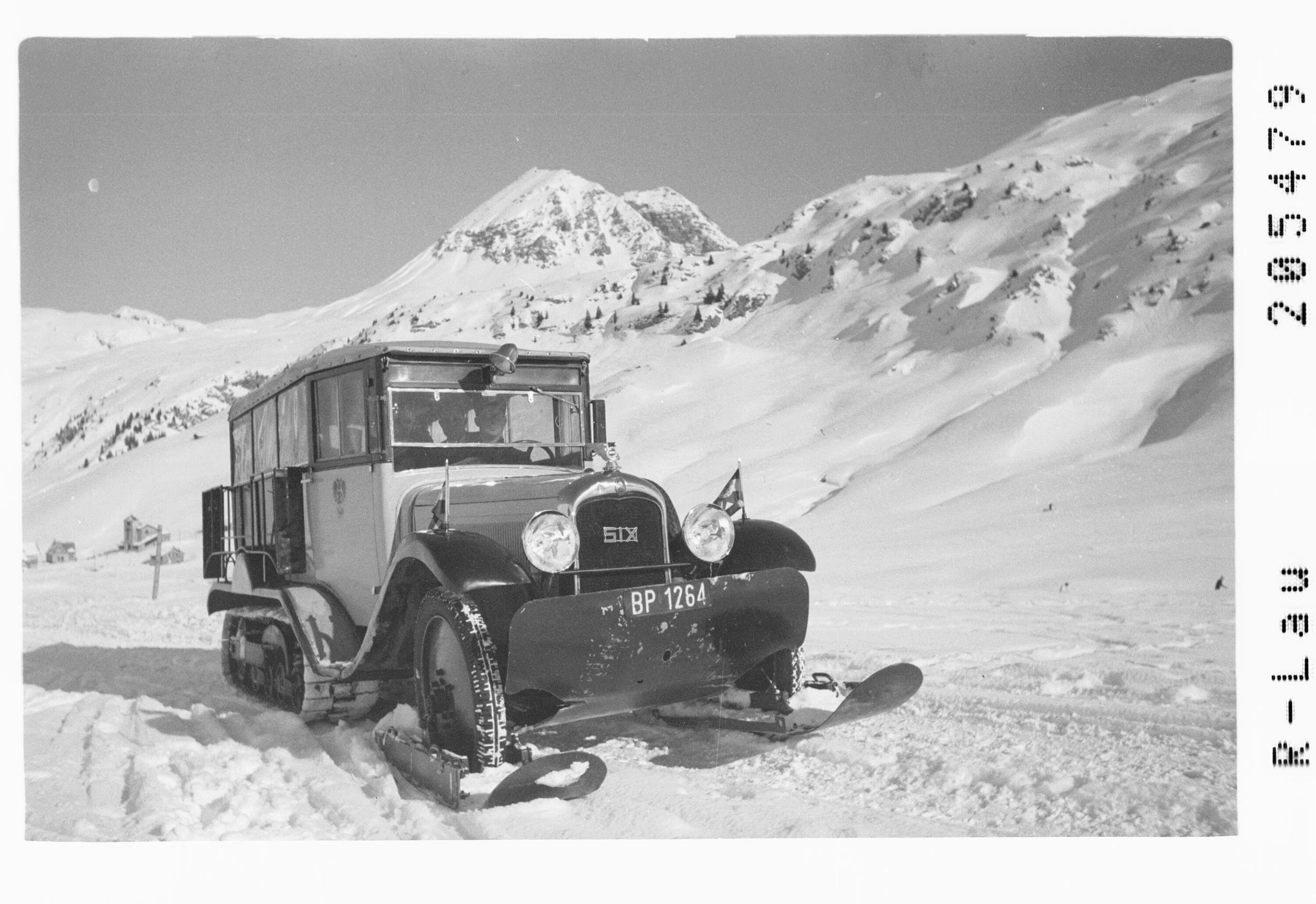 [Motorschlitten am Arlberg]></div>


    <hr>
    <div class=