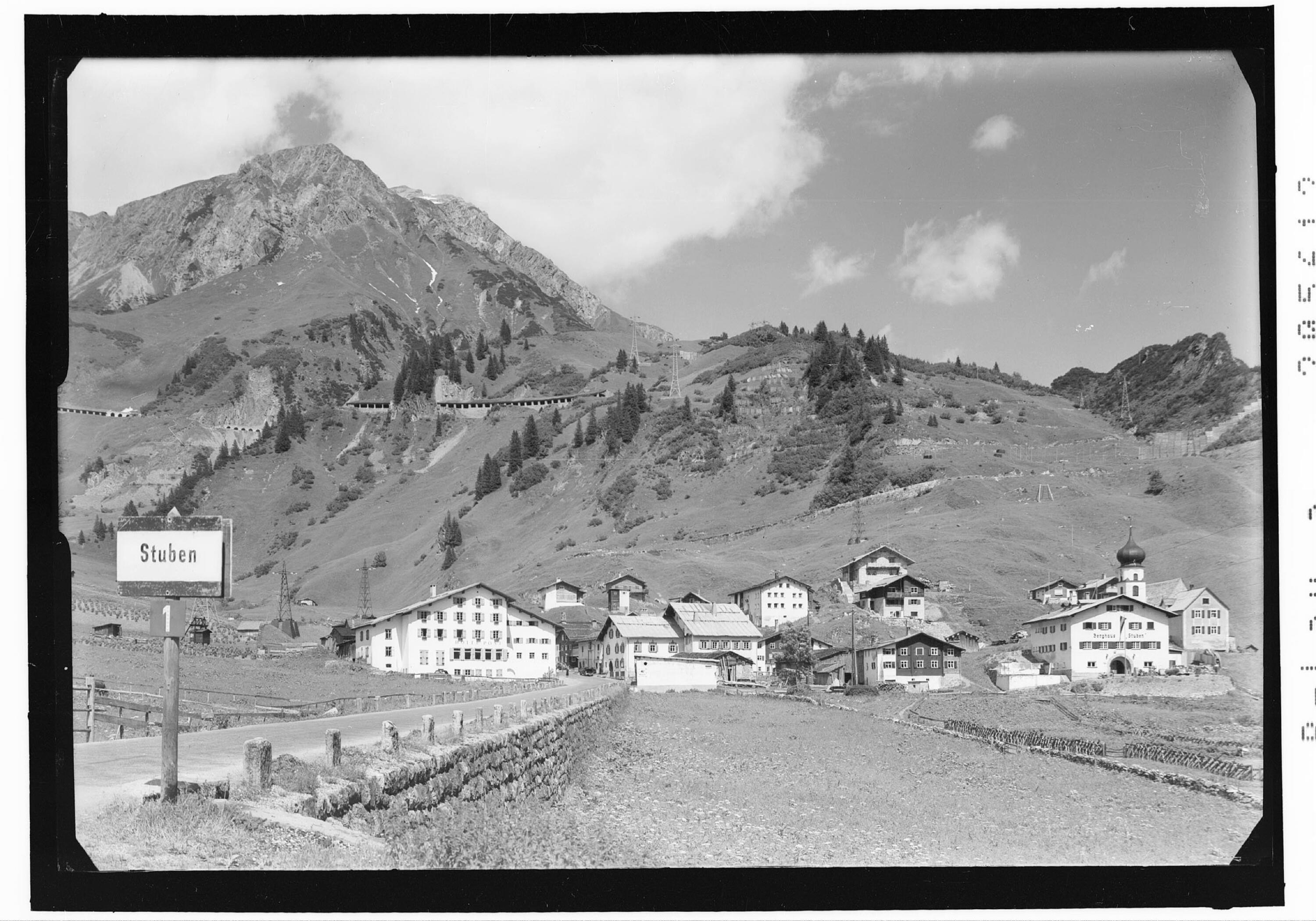 [Stuben am Arlberg]></div>


    <hr>
    <div class=