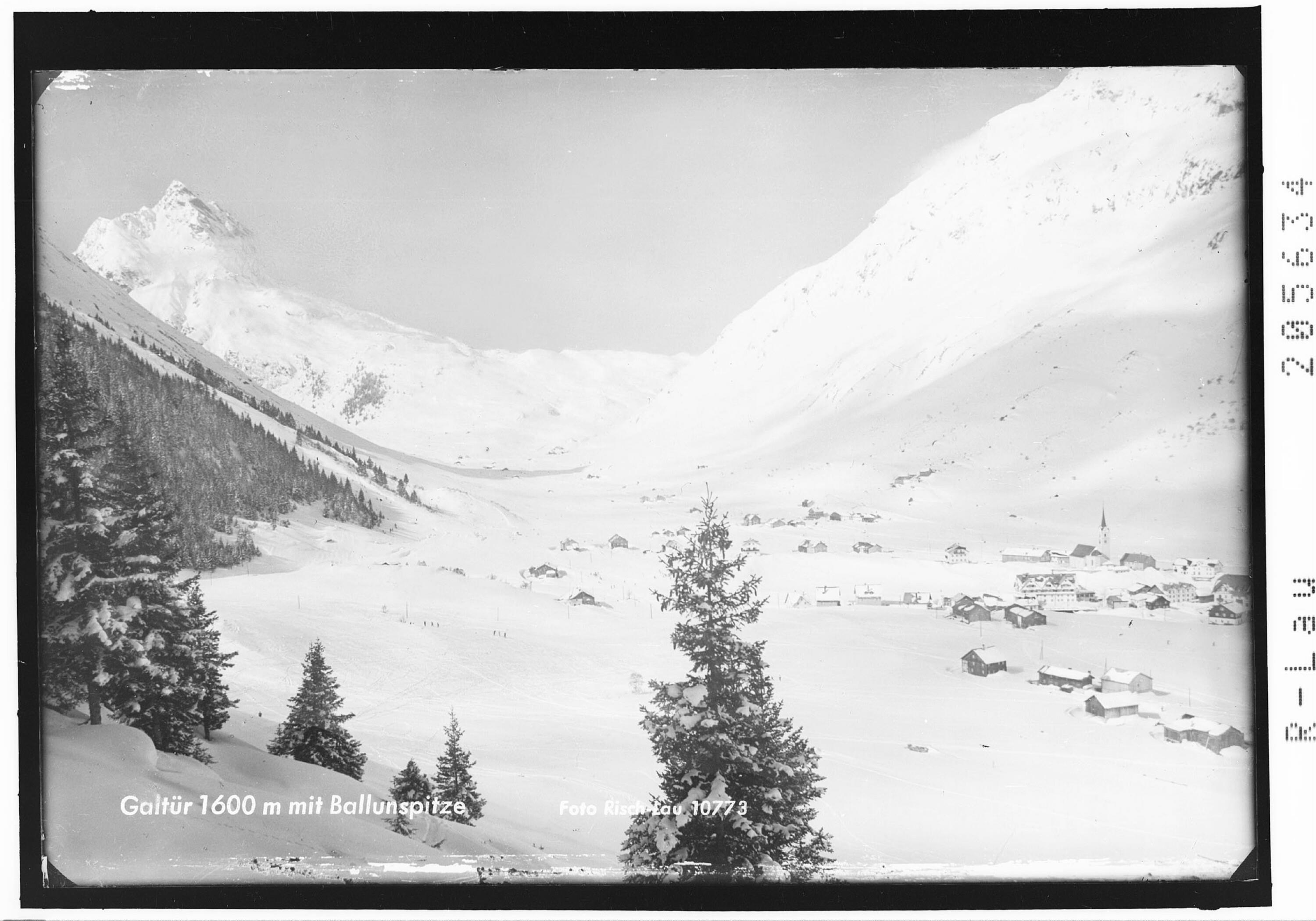 Galtür 1600 m mit Ballunspitze / Tirol></div>


    <hr>
    <div class=