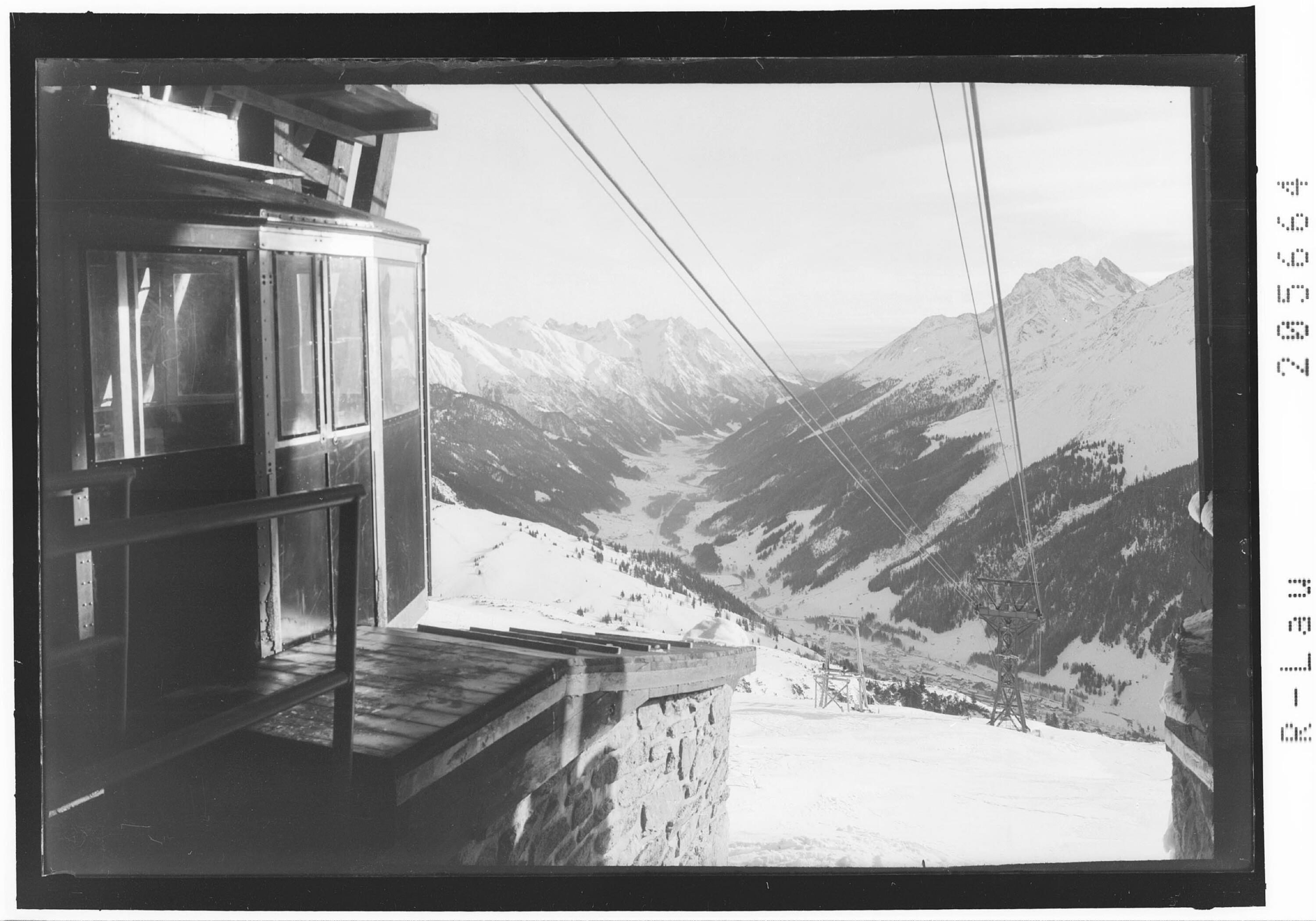 [Bergstation Galzig / Blick zur Parseier Spitze und zum Hohen Riffler]></div>


    <hr>
    <div class=