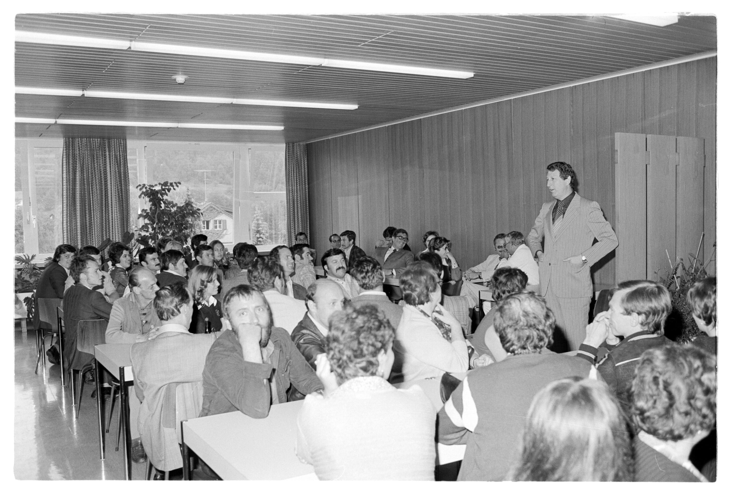 Südtiroler Delegation im Landesunfallkrankenhaus (Mayer)></div>


    <hr>
    <div class=