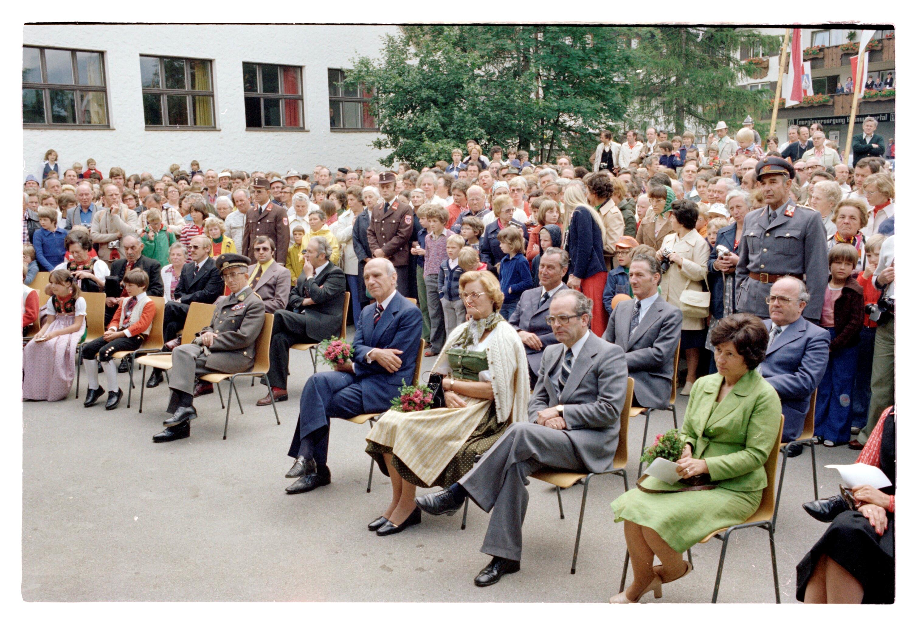 Kirchschläger Besuch, Kleinwalsertal></div>


    <hr>
    <div class=