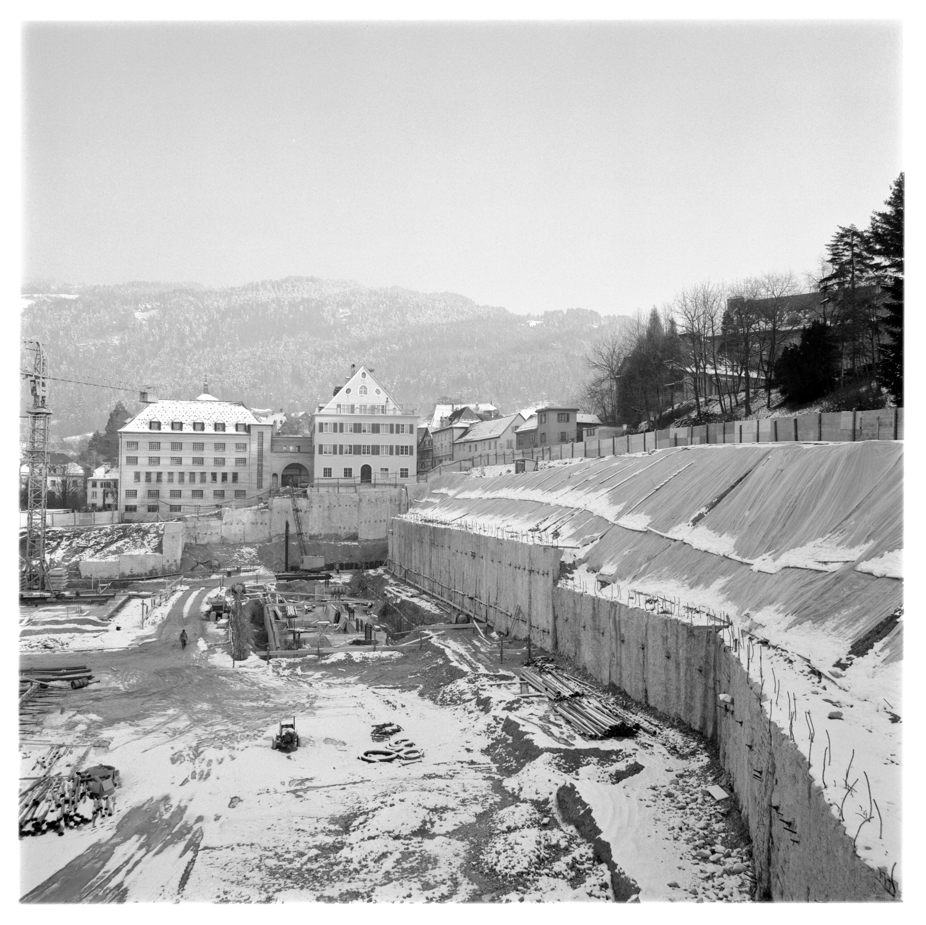 Landhaus - Baustelle></div>


    <hr>
    <div class=